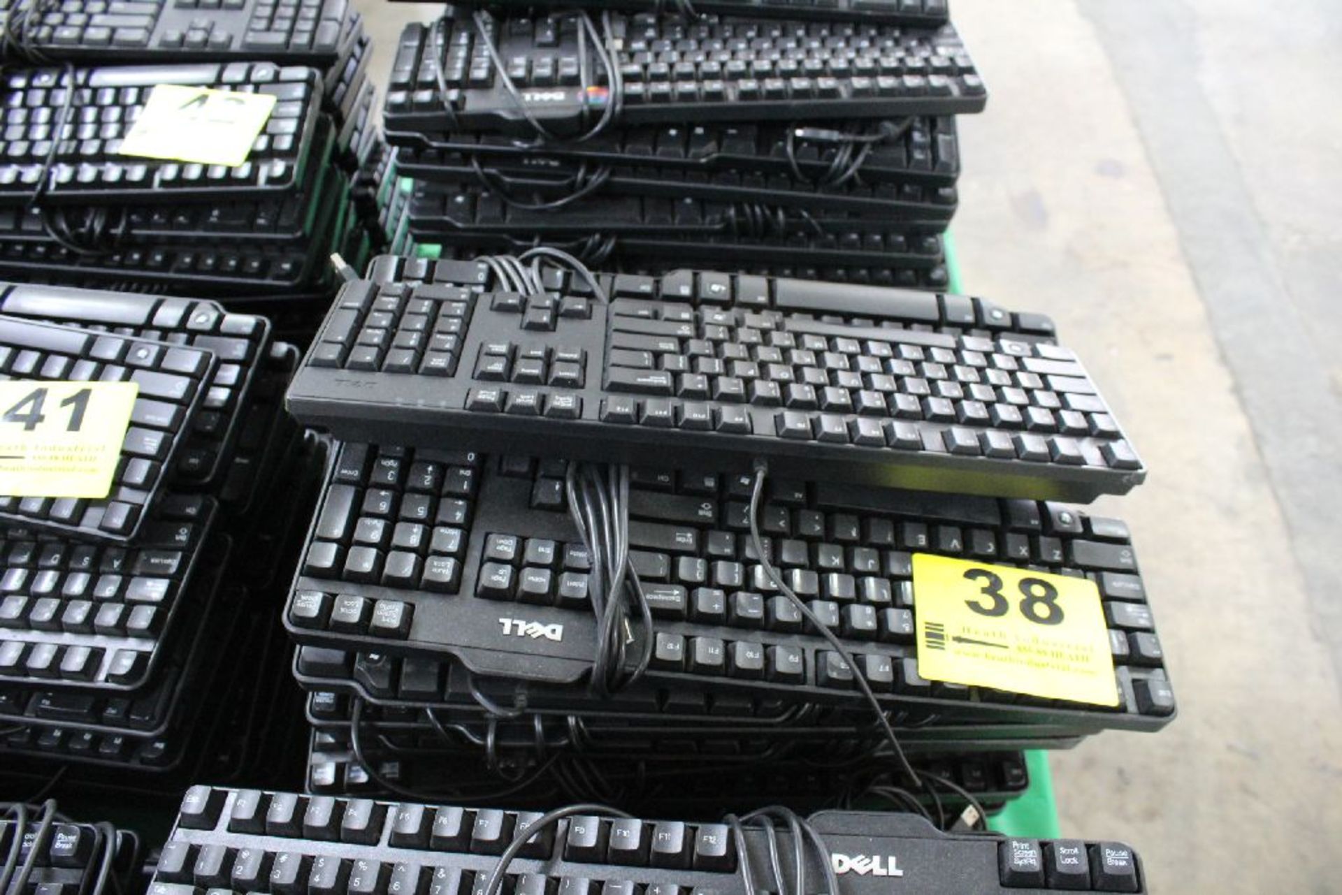 (20) DELL USB KEYBOARDS