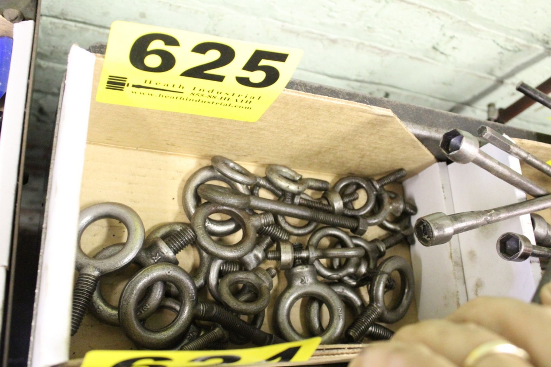 LARGE ASSORTMENT OF EYE BOLTS IN BOX