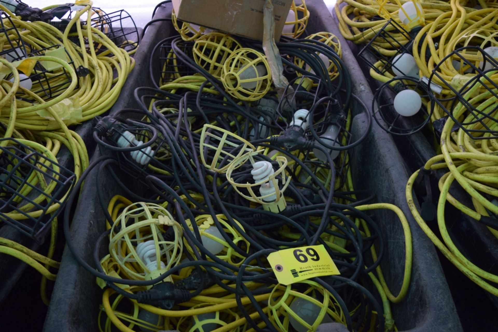 LARGE QUANTITY OF TEMPORARY JOB SITE WORK LIGHTS