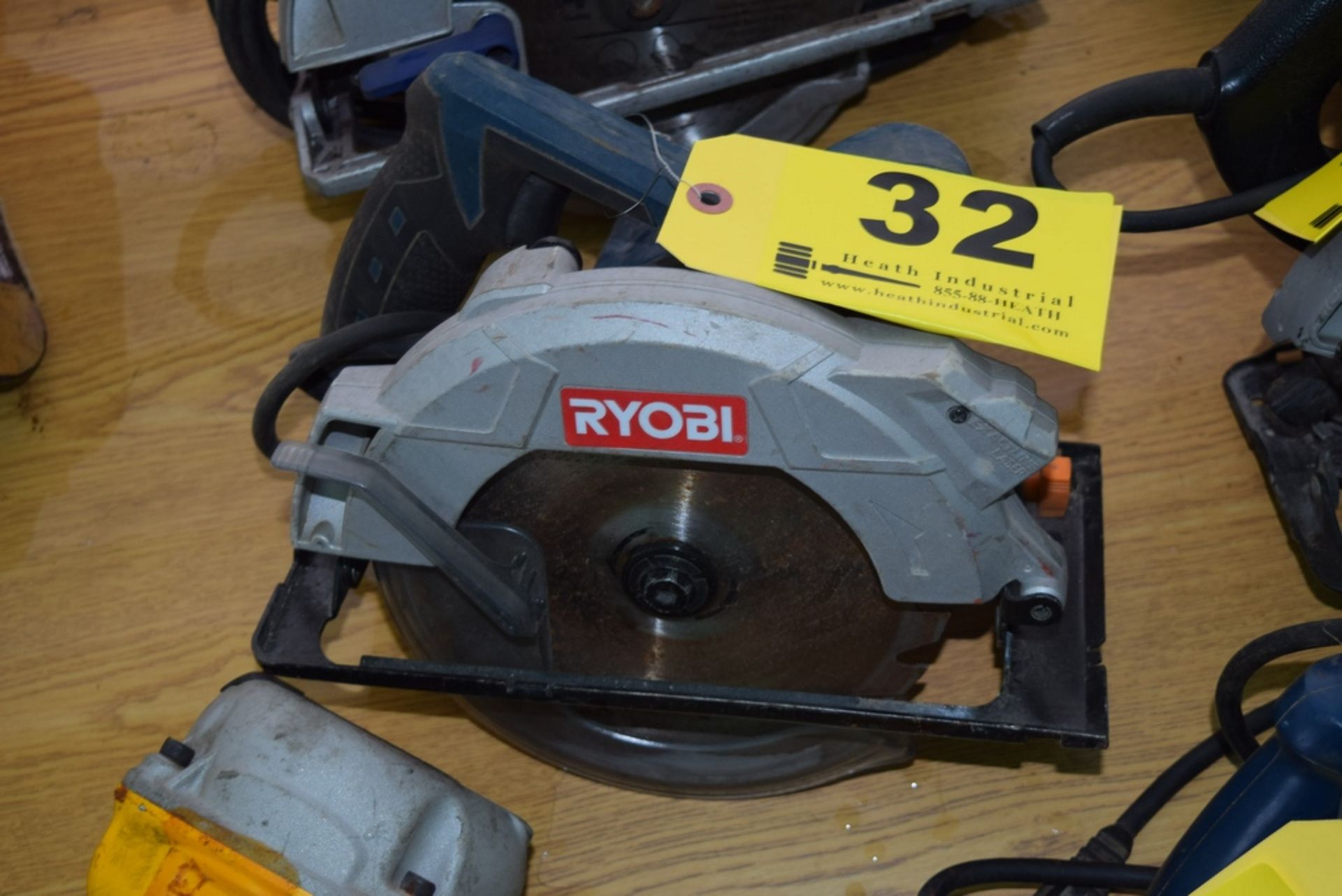 RYOBI 7-1/4" ELECTRIC CIRCULAR SAW