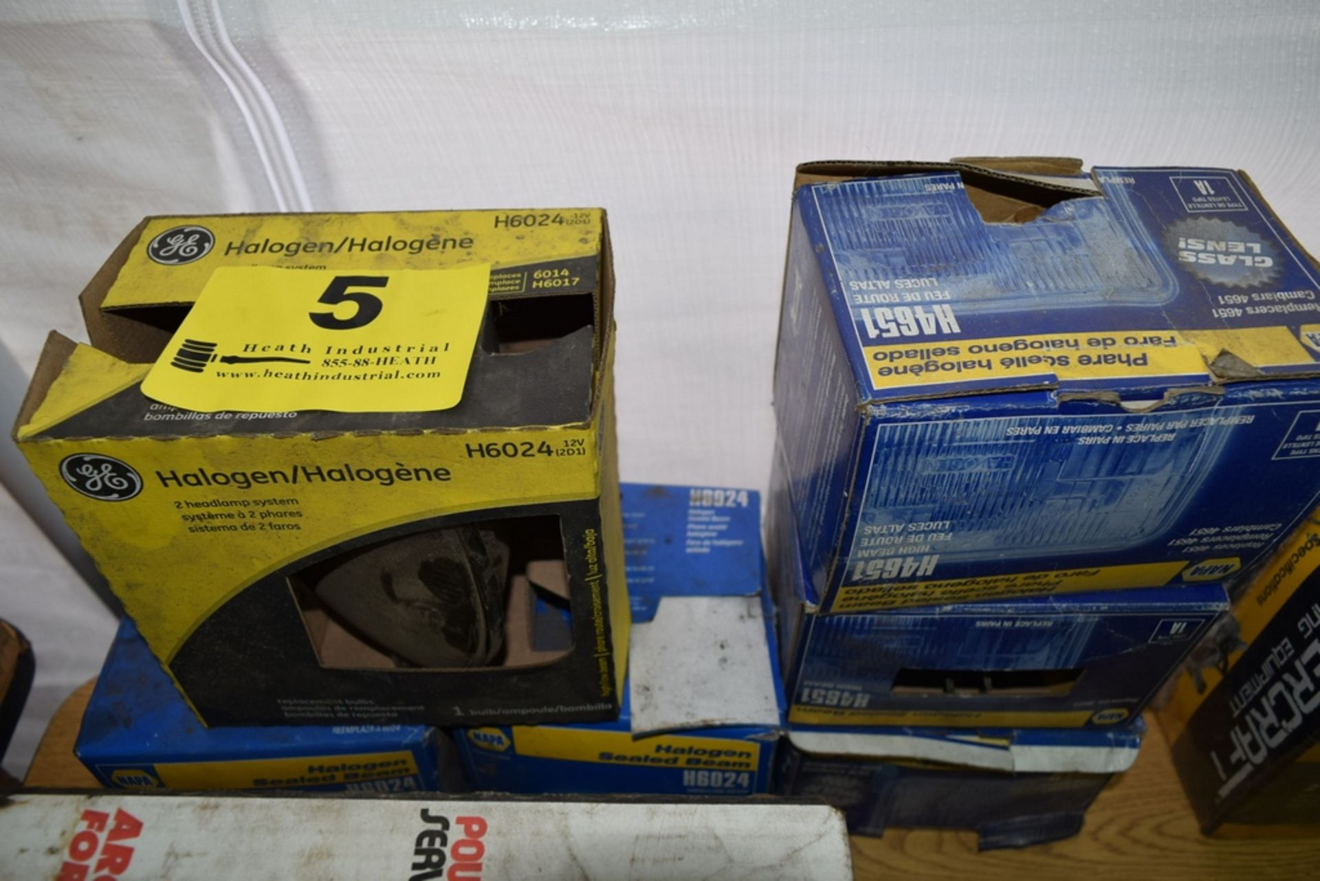 ASSORTED HALOGEN HEAD LAMPS IN BOXES