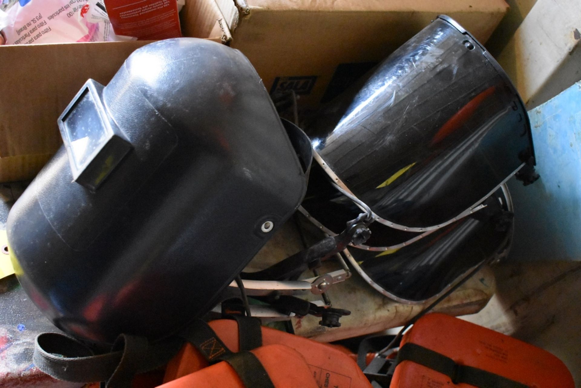 ASSORTED WELDING MASKS