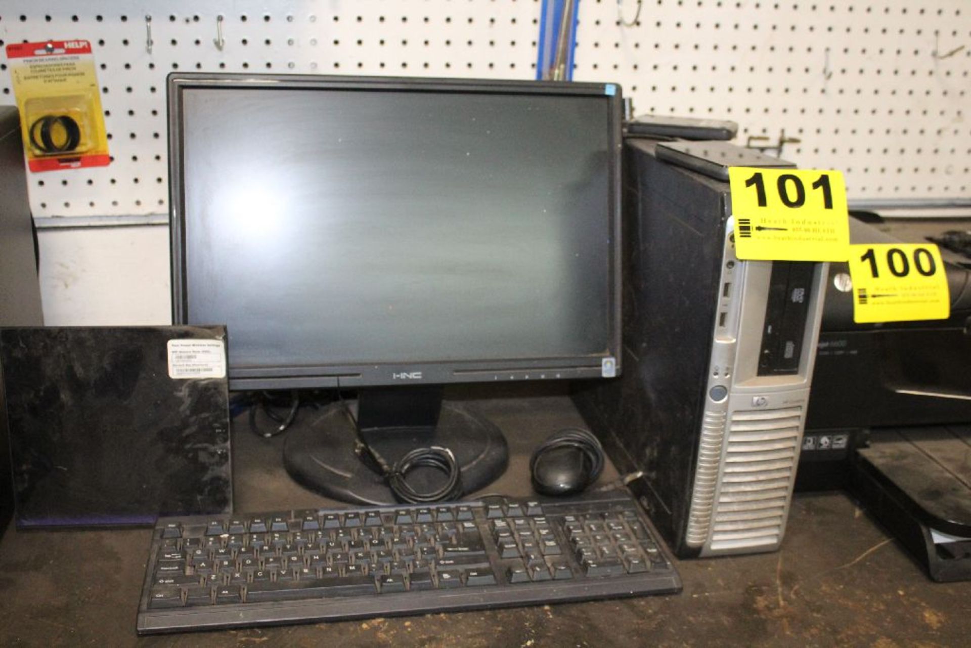 HP DESKTOP COMPUTER WITH FLATSCREEN MONITOR, KEYBOARD AND MOUSE
