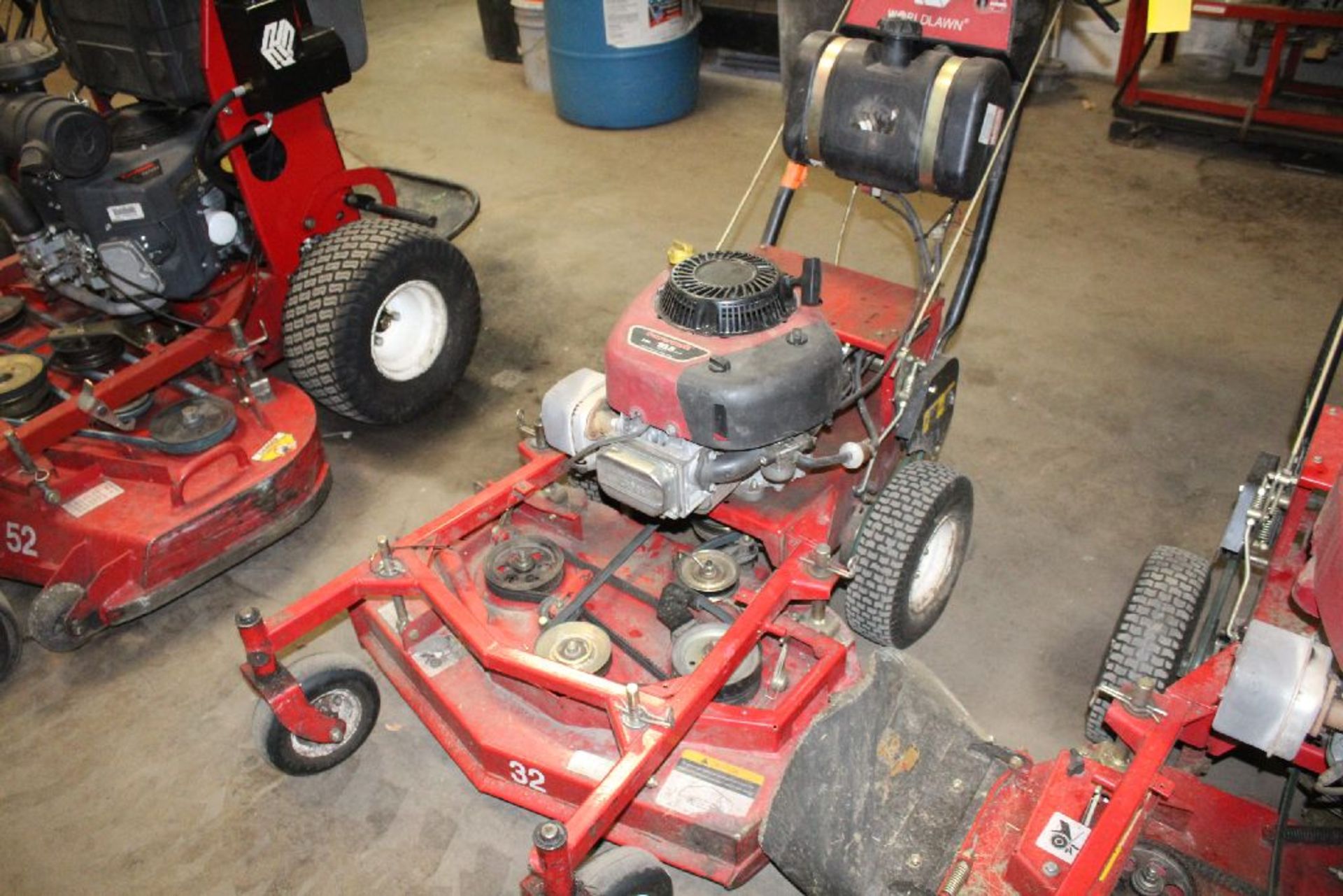 WORLDLAWN 32” 10.5 HP WALK BEHIND LAWN MOWERS, BRIGGS & STRATTON 10.5 HP GAS ENGINE - Image 2 of 3