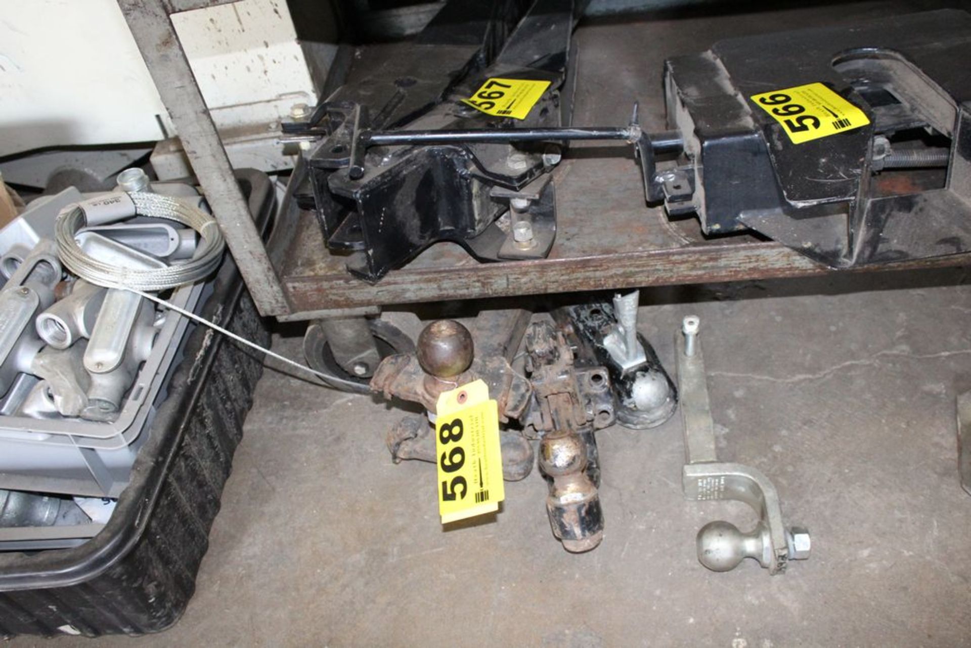 ASSORTED TRAILER HITCHES