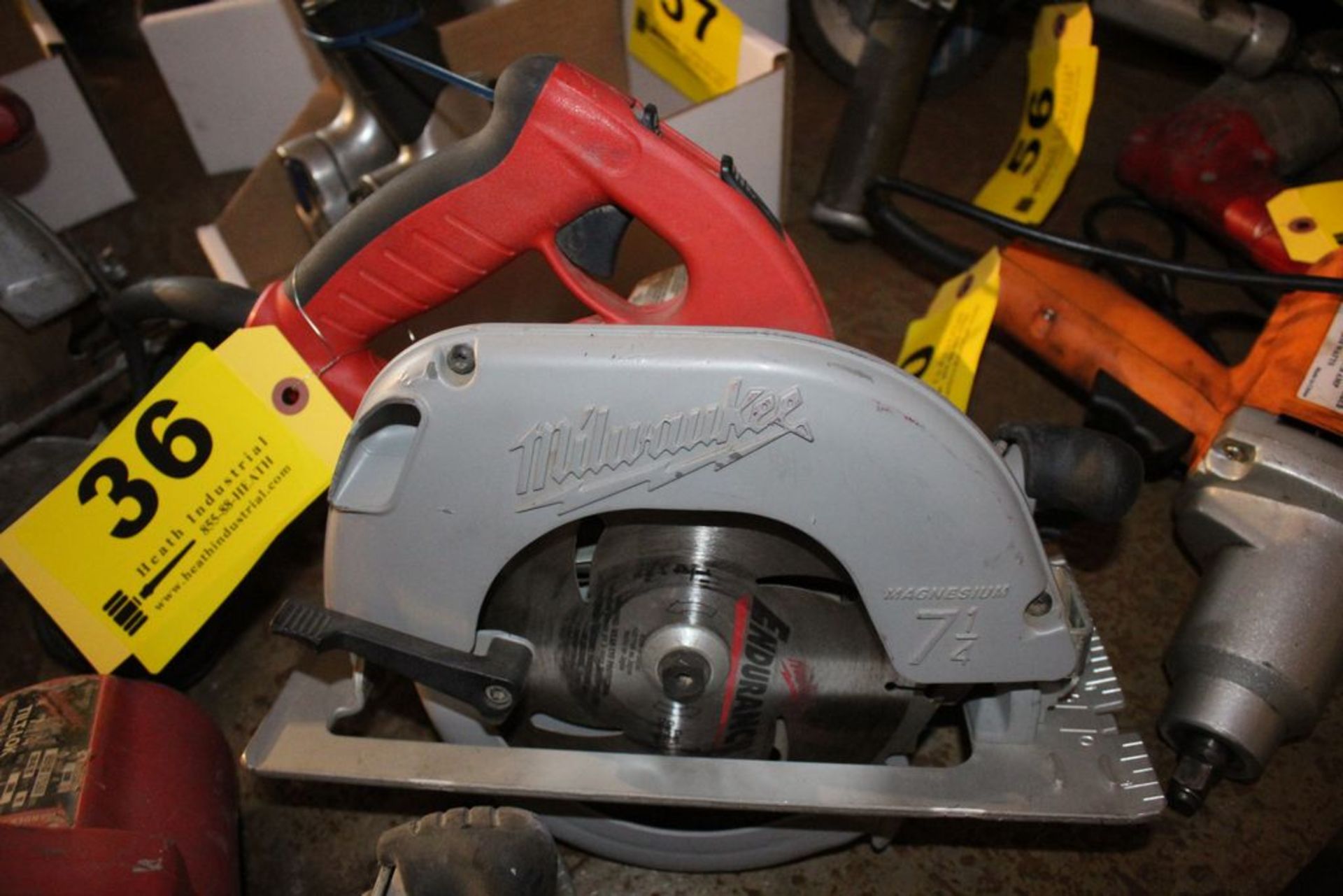 MILWAUKEE CIRCULAR SAW, CAT NO. 6390-20, 7-1/4"