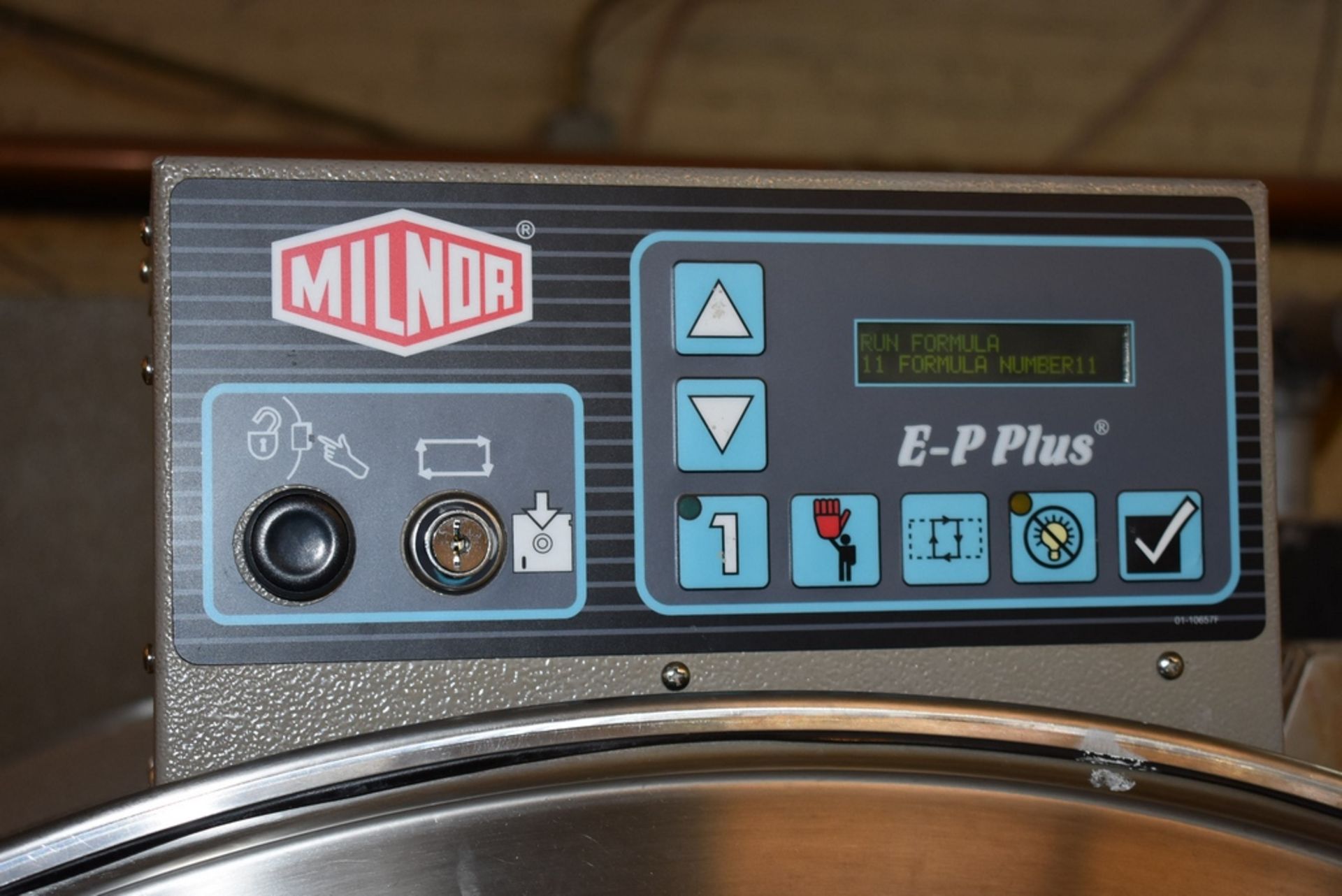 PELLERIN MILNOR 140LB CAP (EST) 42026V6J S/S OPEN POCKET INDUSTRIAL WASHER S/N: 11363566 (2011) - Image 5 of 5