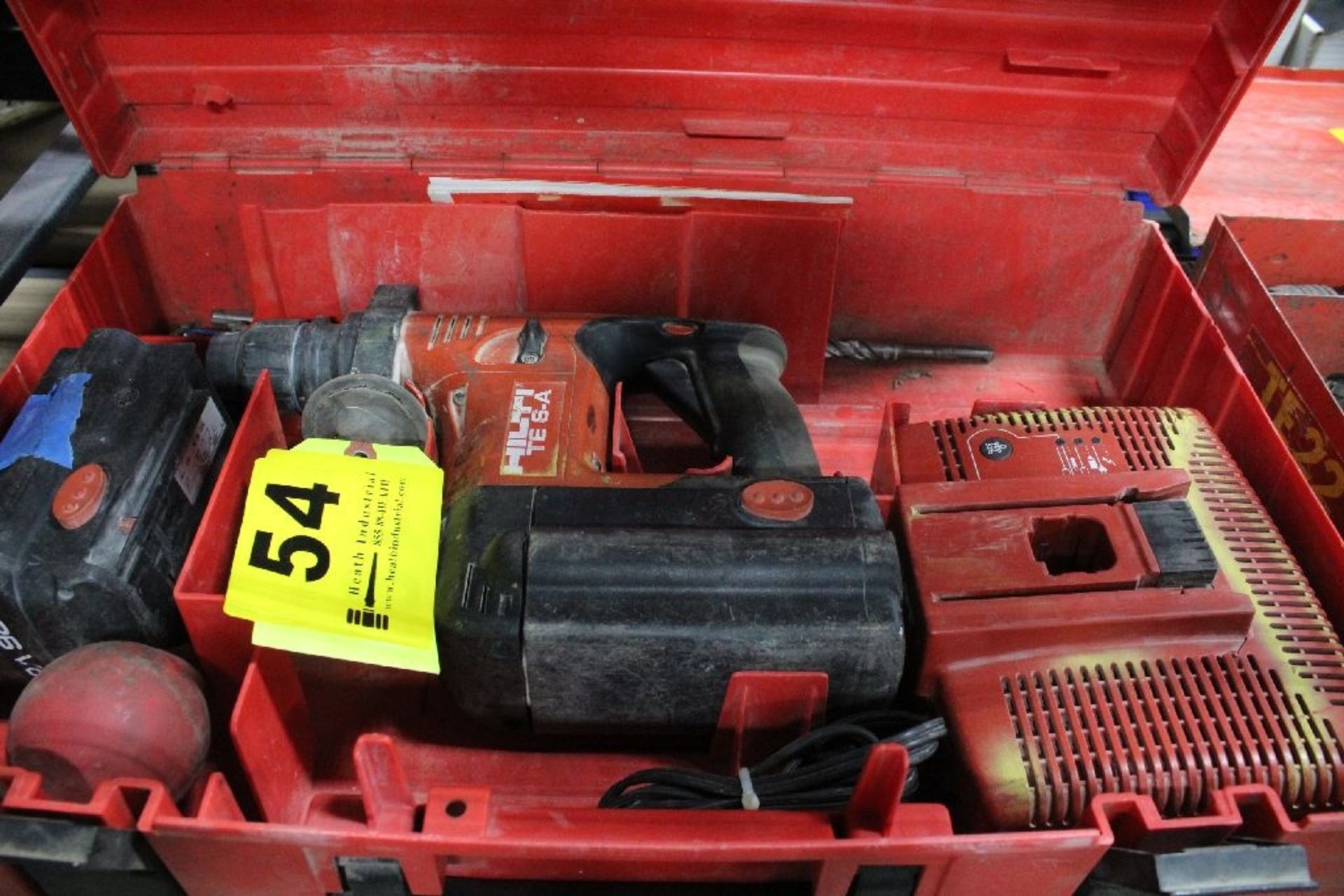 HILTI MODEL TE 6-A CORDLESS HAMMER DRILL WITH BATTERY, CHARGER AND CASE