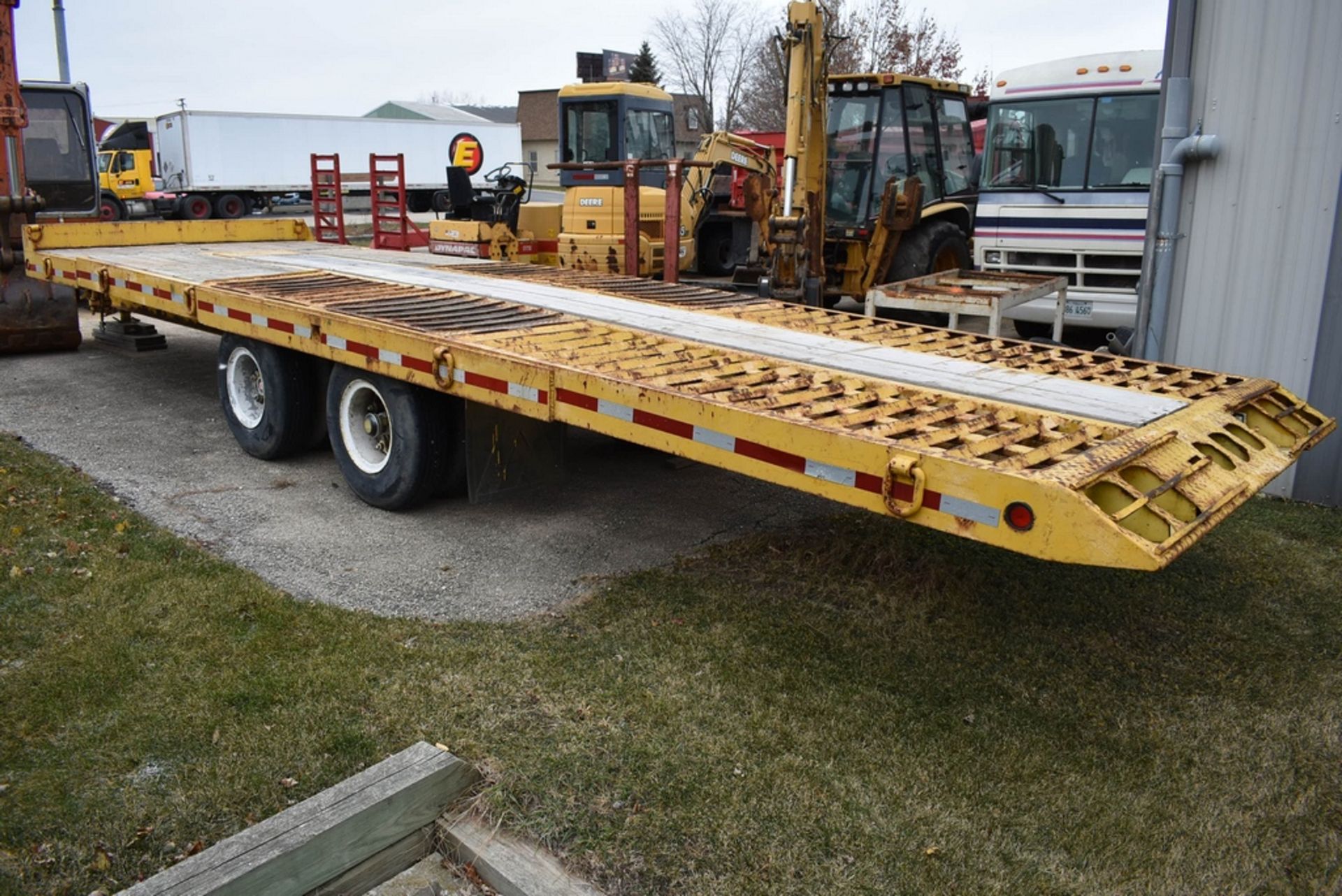 Home Made 96"x 34' T/A Tilt Bed Trailer Vin: TD77429 (1991) 24' Wood Tilt Deck, 4' Front Deck, - Bild 6 aus 15