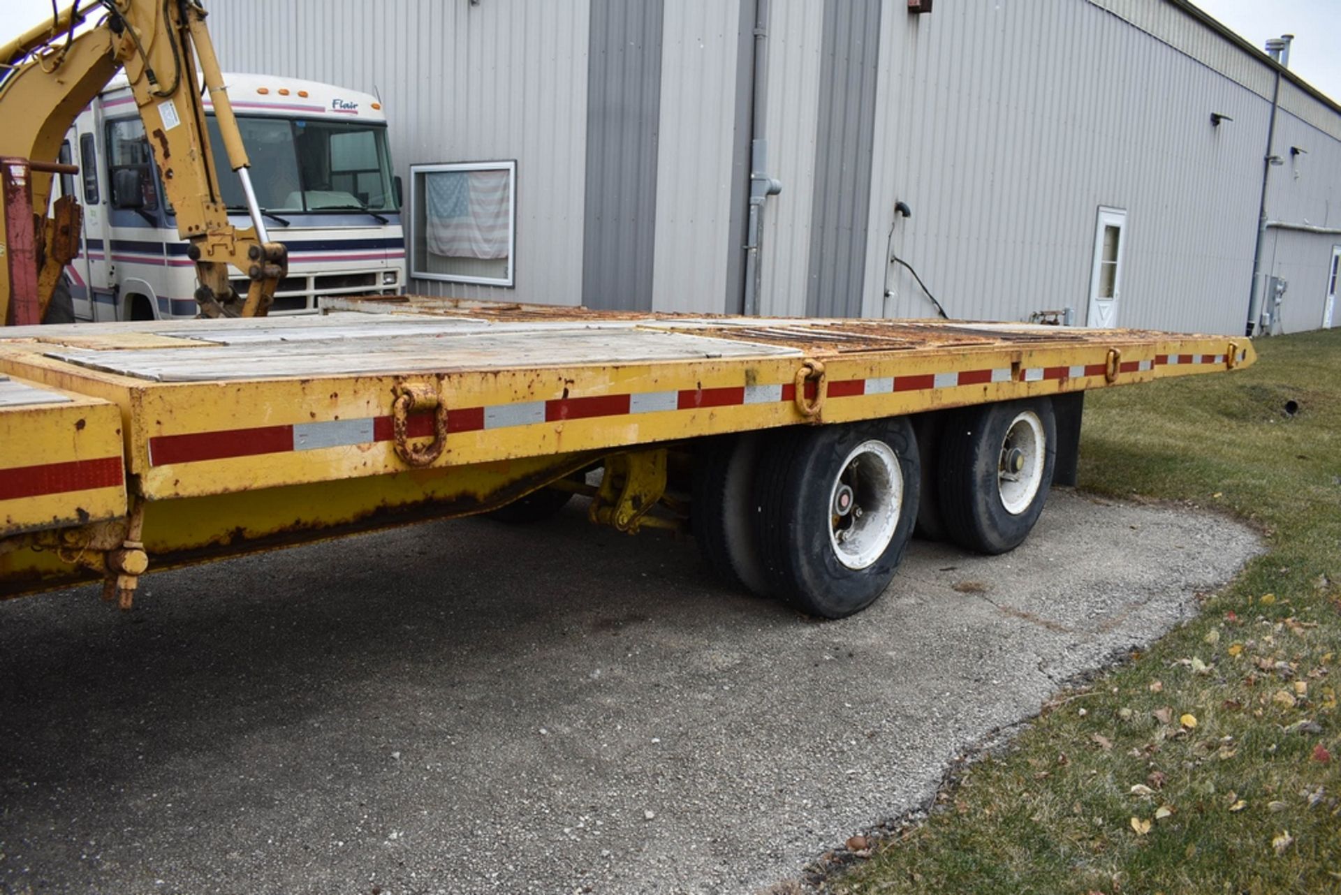 Home Made 96"x 34' T/A Tilt Bed Trailer Vin: TD77429 (1991) 24' Wood Tilt Deck, 4' Front Deck, - Bild 9 aus 15