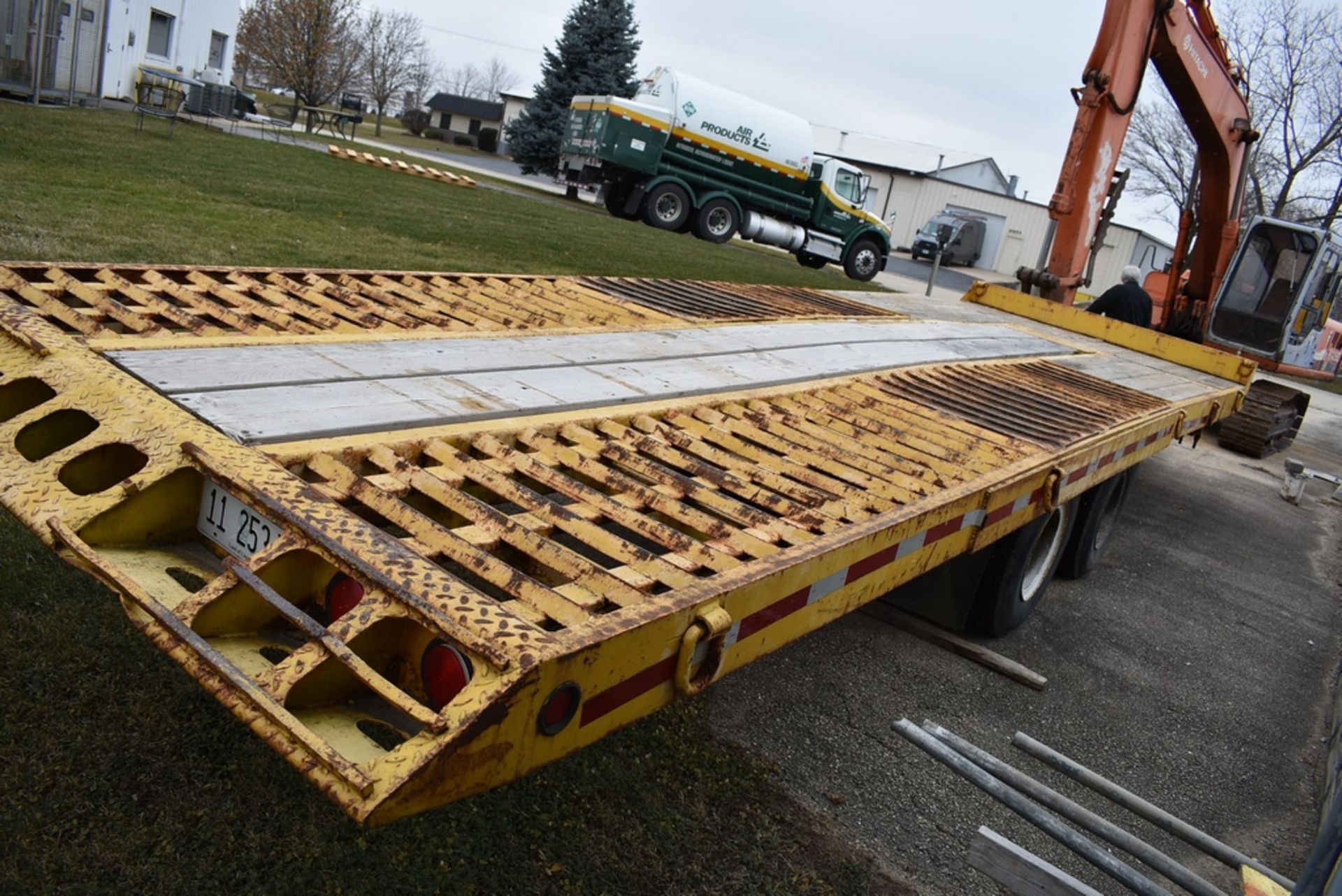 Home Made 96"x 34' T/A Tilt Bed Trailer Vin: TD77429 (1991) 24' Wood Tilt Deck, 4' Front Deck, - Image 4 of 15