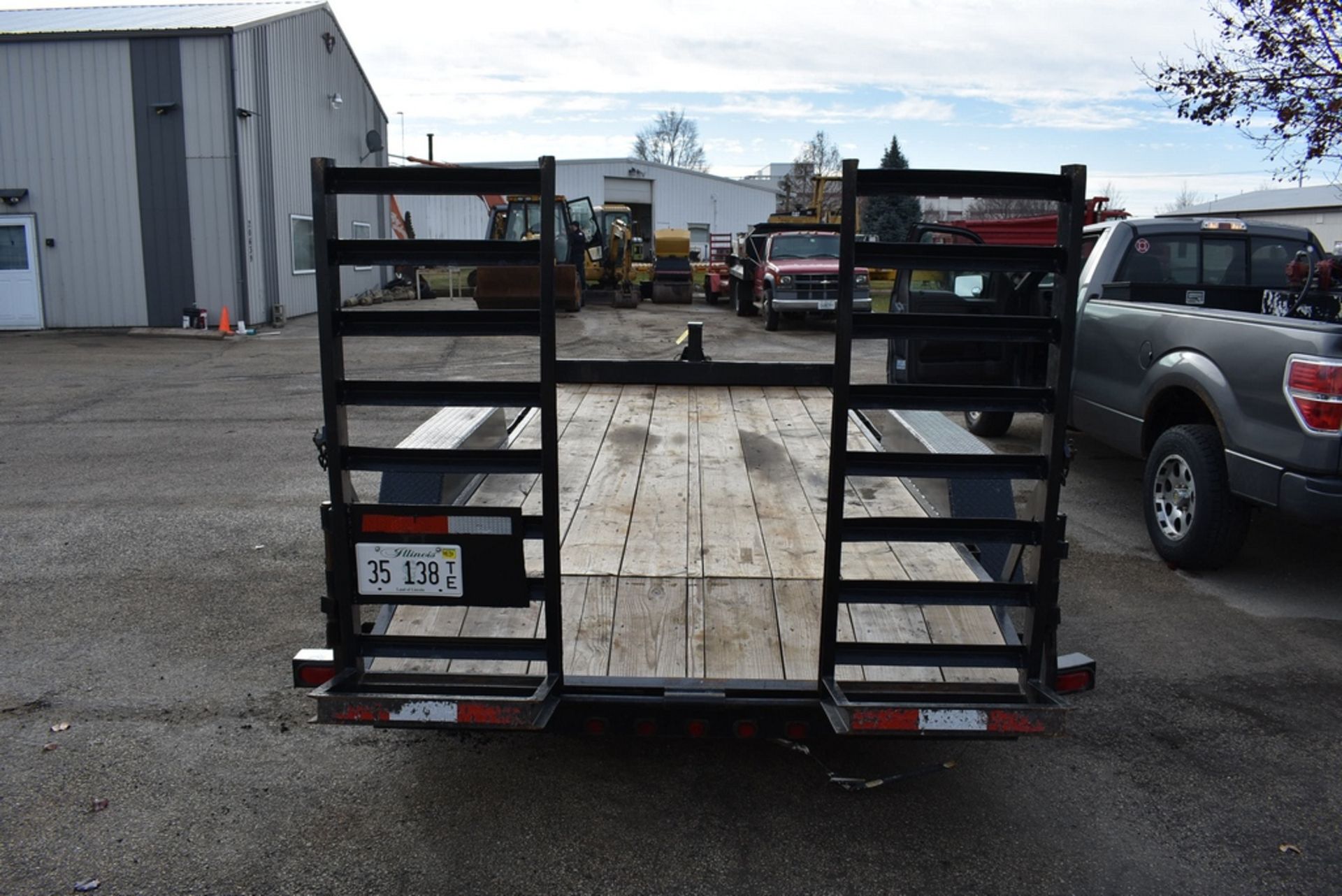 Beaver Creek 102"x20' T/A Equipment Trailer Vin: 1B9FS16262M202007 (2002) , 82"X14' Wood Deck, 2' - Image 4 of 8