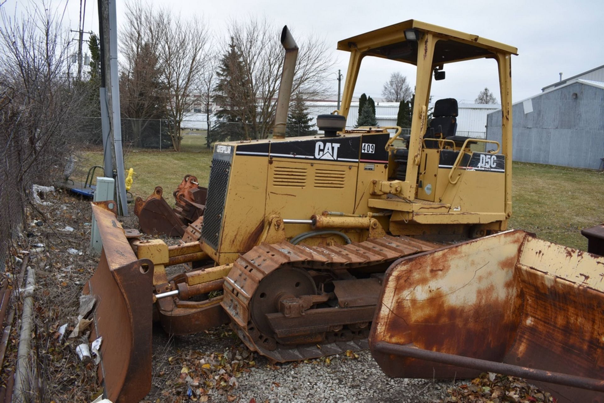 Caterpillar D5C Crawler Tractor S/N: 9DL01781, 6-Way Blade, Canopy, 20" S.B.G. 5,202 Hours Showing