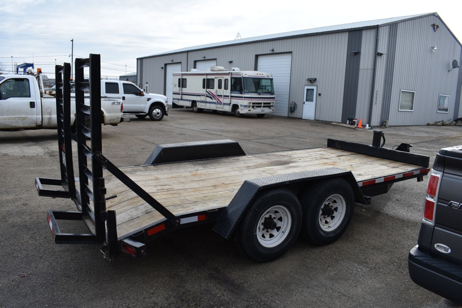 Beaver Creek 102"x20' T/A Equipment Trailer Vin: 1B9FS16262M202007 (2002) , 82"X14' Wood Deck, 2' - Image 6 of 8