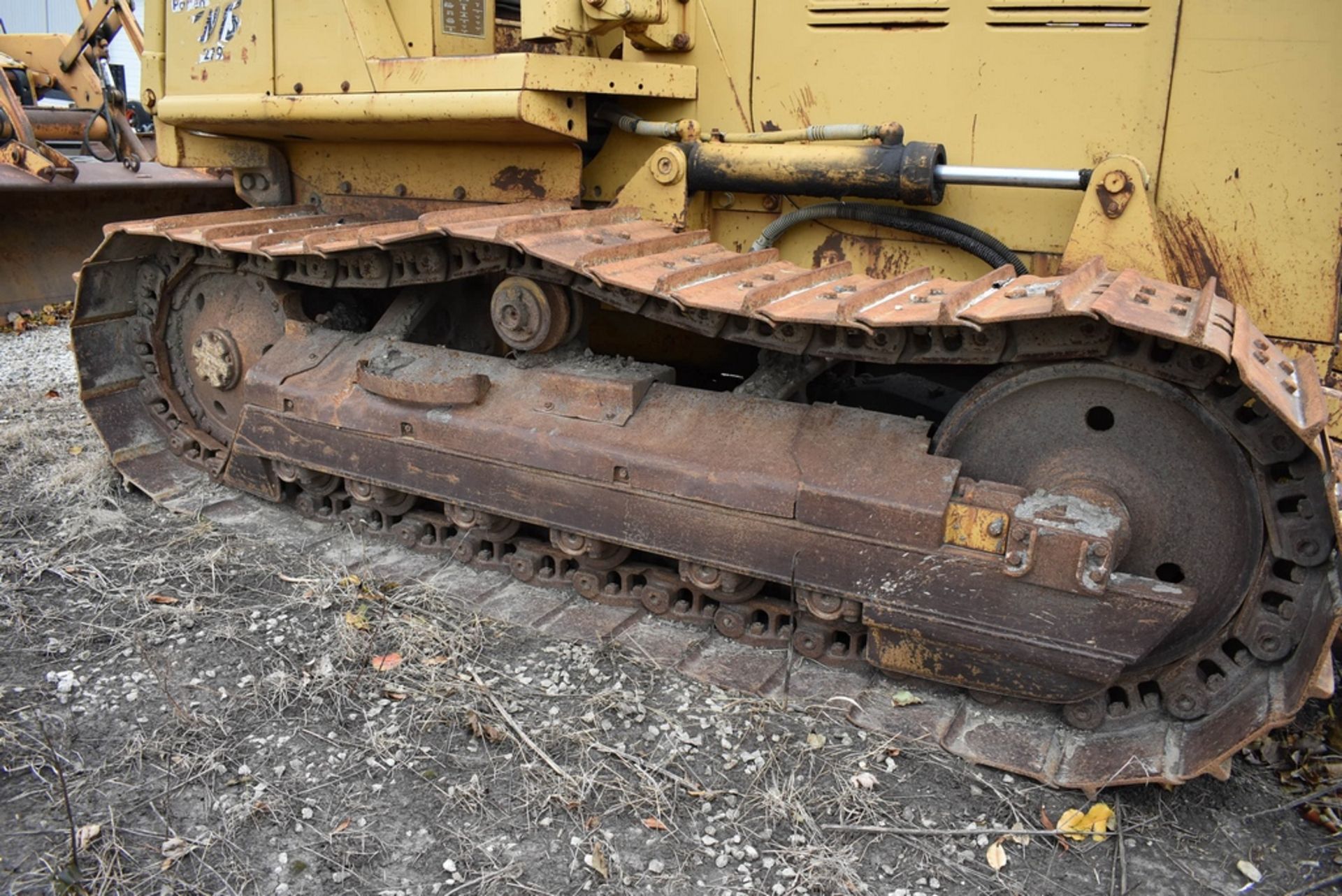 Caterpillar D5C Crawler Tractor S/N: 9DL01781, 6-Way Blade, Canopy, 20" S.B.G. 5,202 Hours Showing - Image 8 of 33