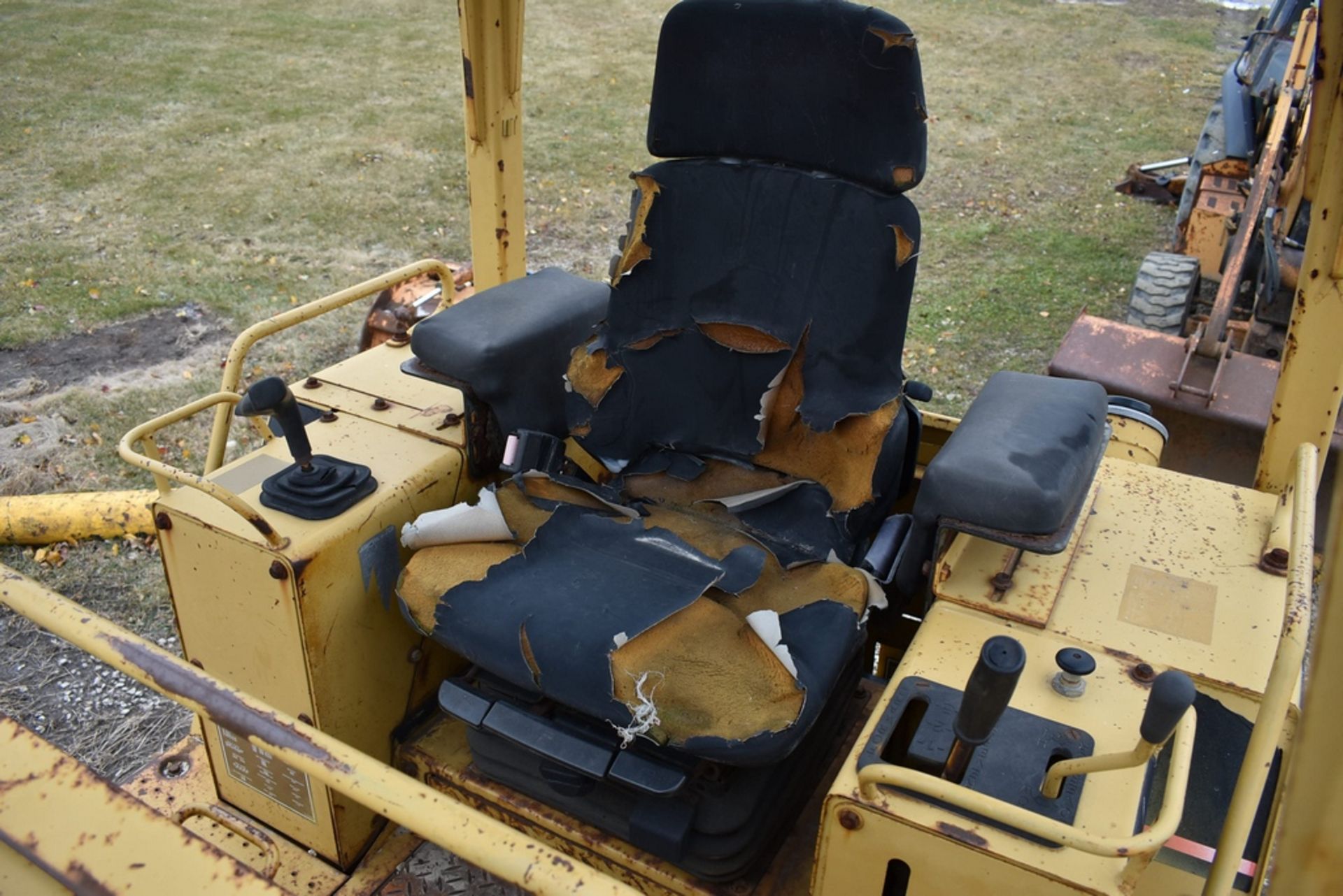 Caterpillar D5C Crawler Tractor S/N: 9DL01781, 6-Way Blade, Canopy, 20" S.B.G. 5,202 Hours Showing - Image 13 of 33