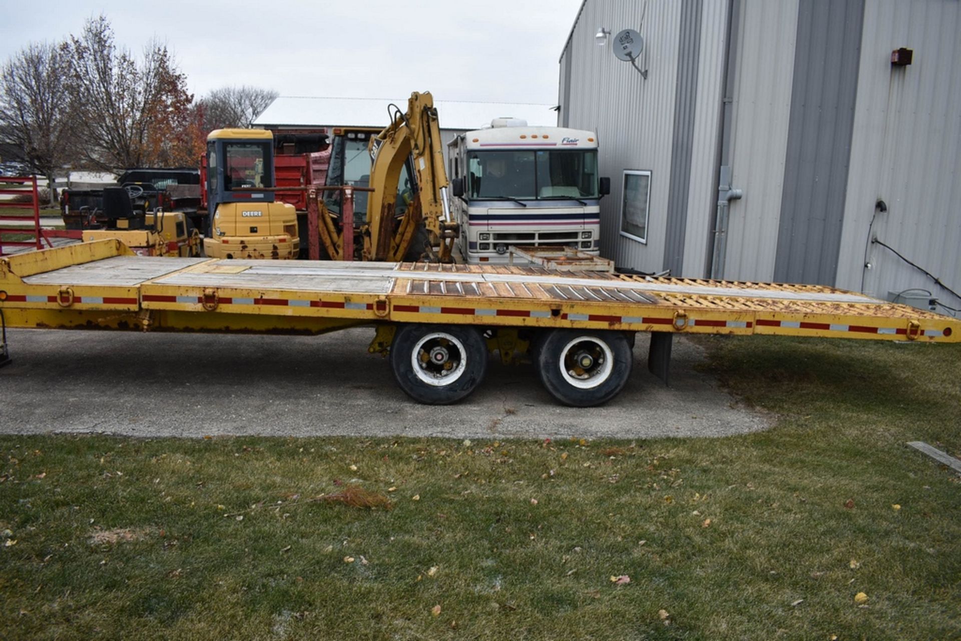 Home Made 96"x 34' T/A Tilt Bed Trailer Vin: TD77429 (1991) 24' Wood Tilt Deck, 4' Front Deck, - Bild 7 aus 15