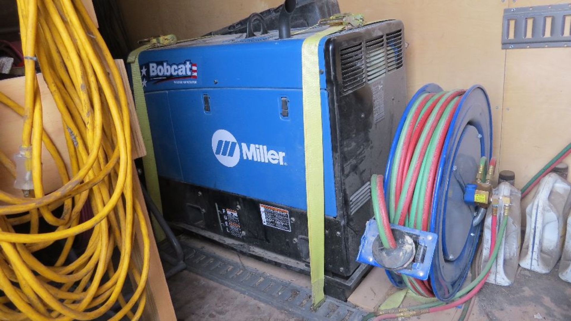 Miller welder/generator, AC/DC, 11,000 volts, Bobcat 252,