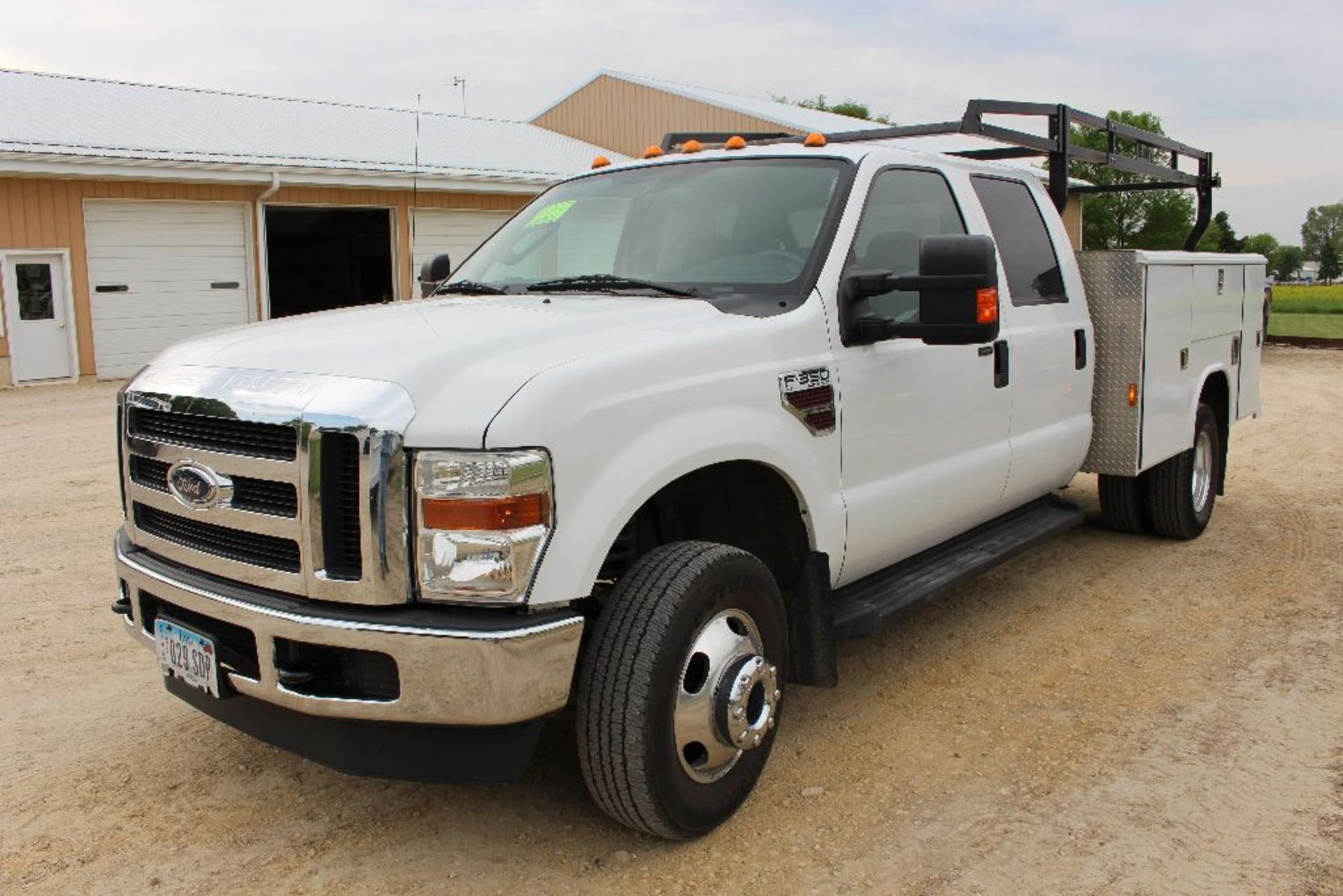 2010 Ford F350 truck, vin 1FDWW3HR9AEA77169, miles on odo 85,503, w/utility box. - Image 5 of 14