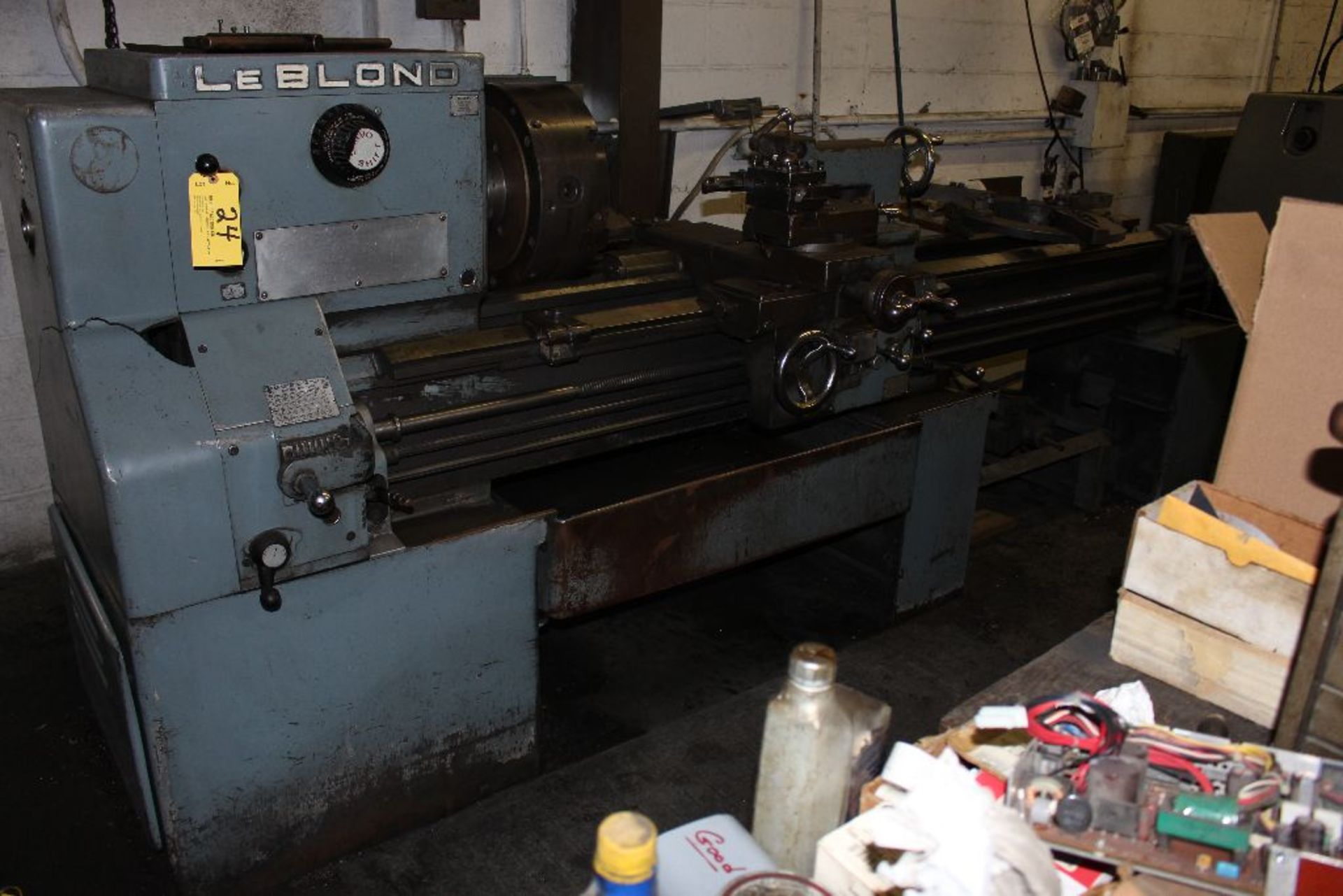 LeBlond servo shift geared head lathe, model 19E7, s/n 6E1109, this has a 15" combination adjustable - Image 2 of 10