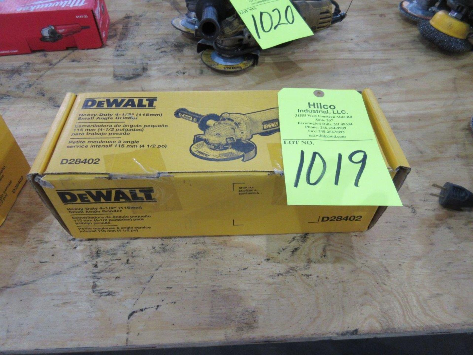 DeWalt Model D28402 New 4 1/2" Angle Grinder