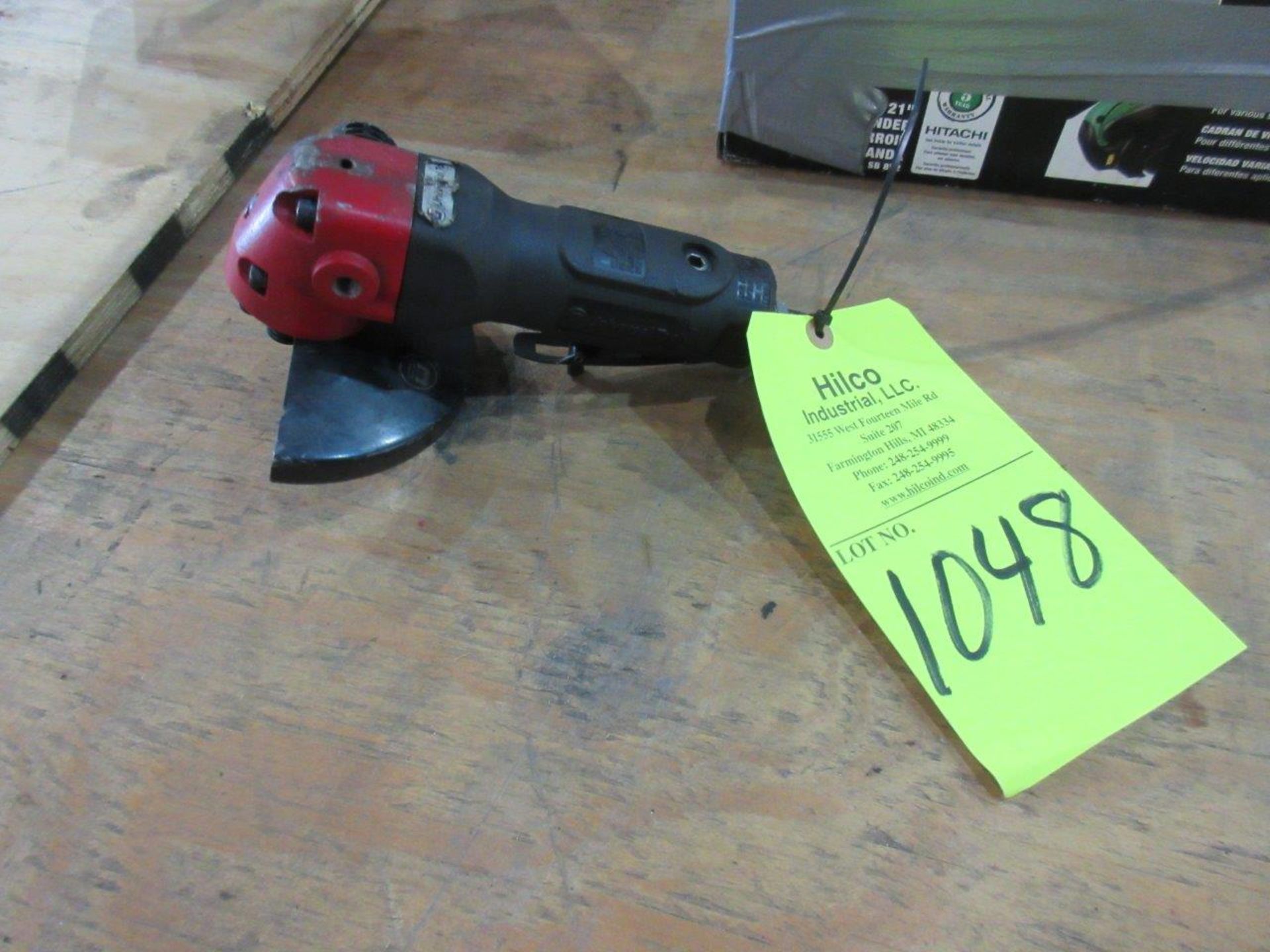 Universal Tool 4" Pneumatic Angle Grinder