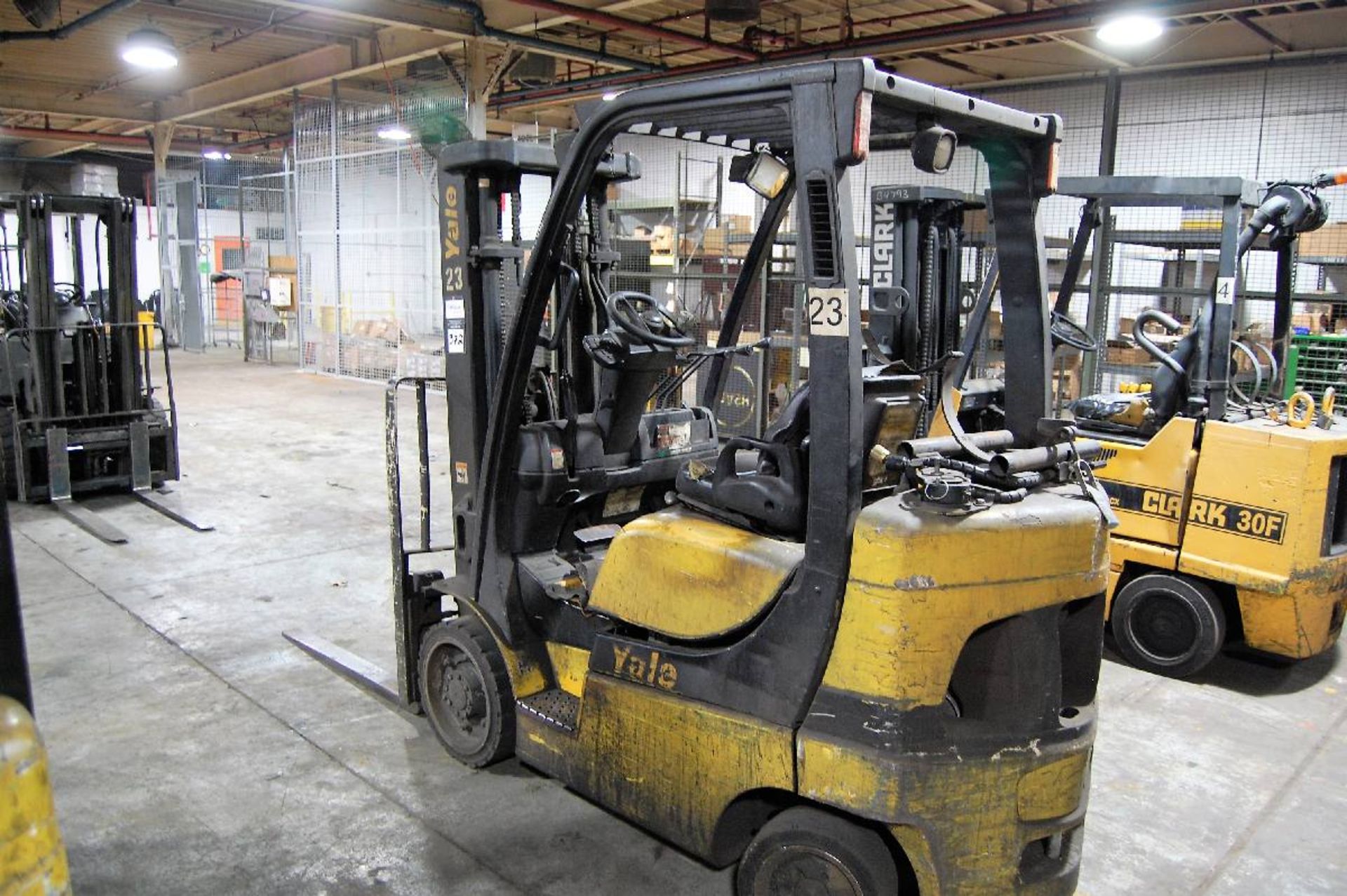 Yale Model GLCO50VXNSE083 5,000 Lb Capacity LP Type Forklift Truck - Image 4 of 6