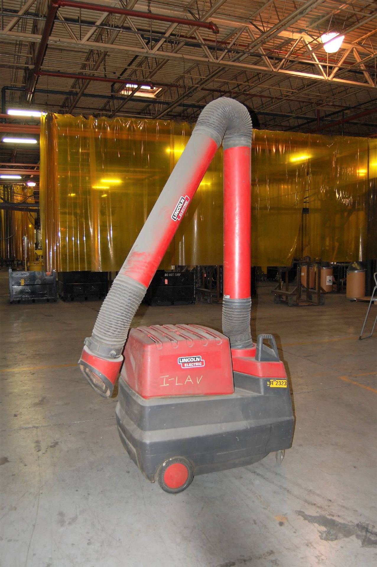 Lincoln Electric Model Mobiflex 400-MS CPL Portable Fume Extractor