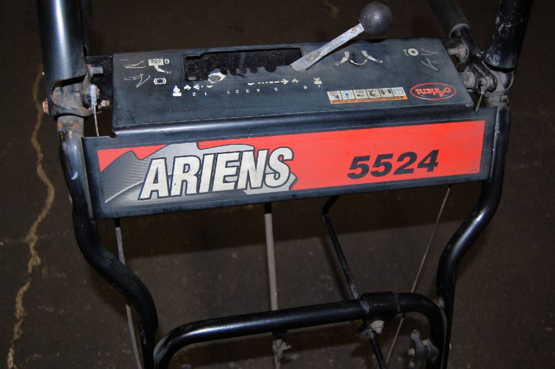 Ariens Model 932047 - 5524 24" Snow Blower - Image 3 of 5