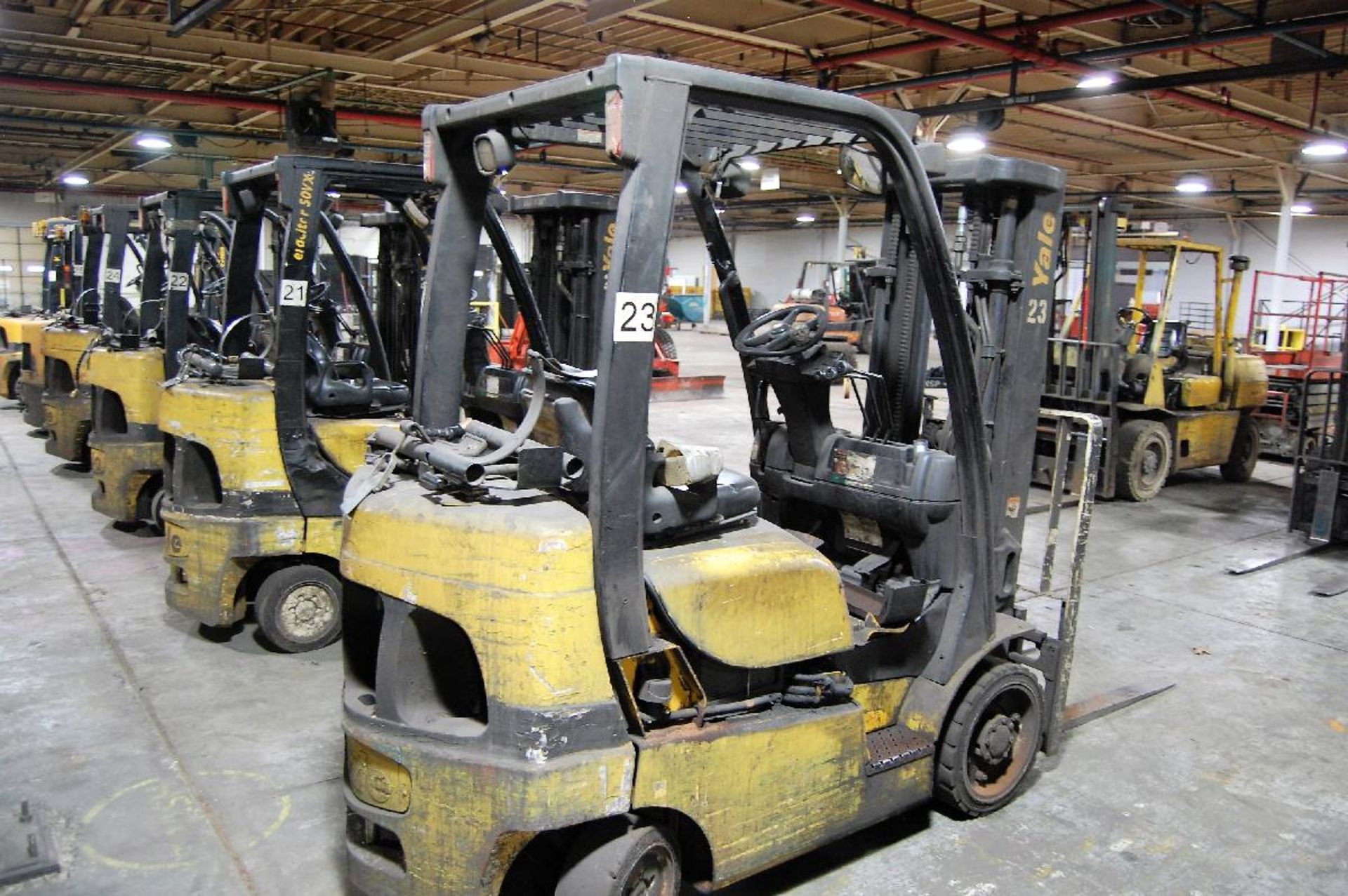 Yale Model GLCO50VXNSE083 5,000 Lb Capacity LP Type Forklift Truck - Image 3 of 6