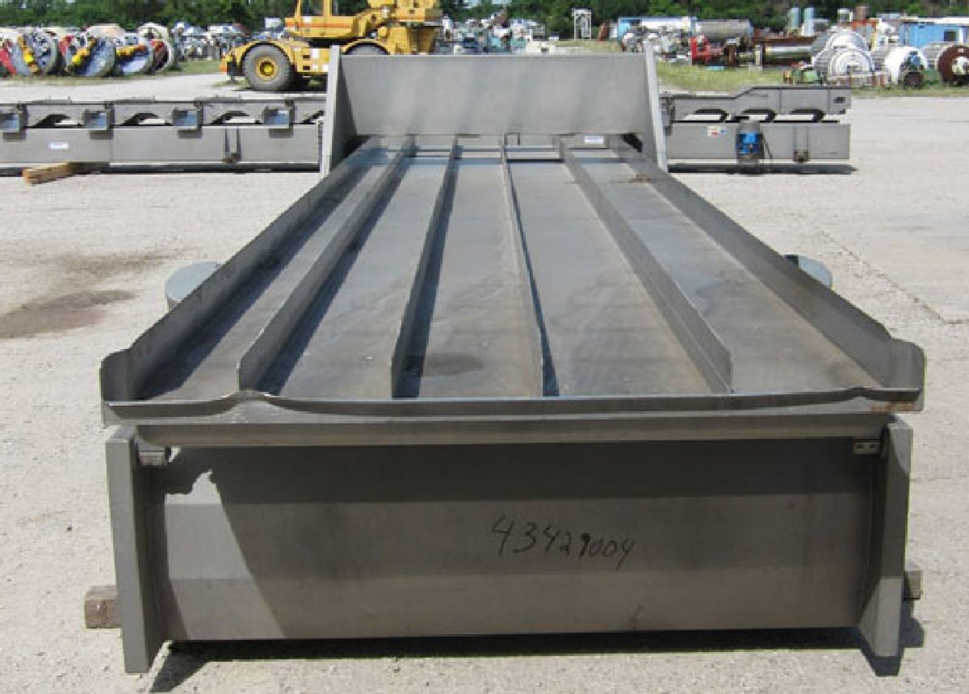 J V Northwest Model 432553-1 5 Lane ISO-FLO Vibratory Conveyor - Image 2 of 14