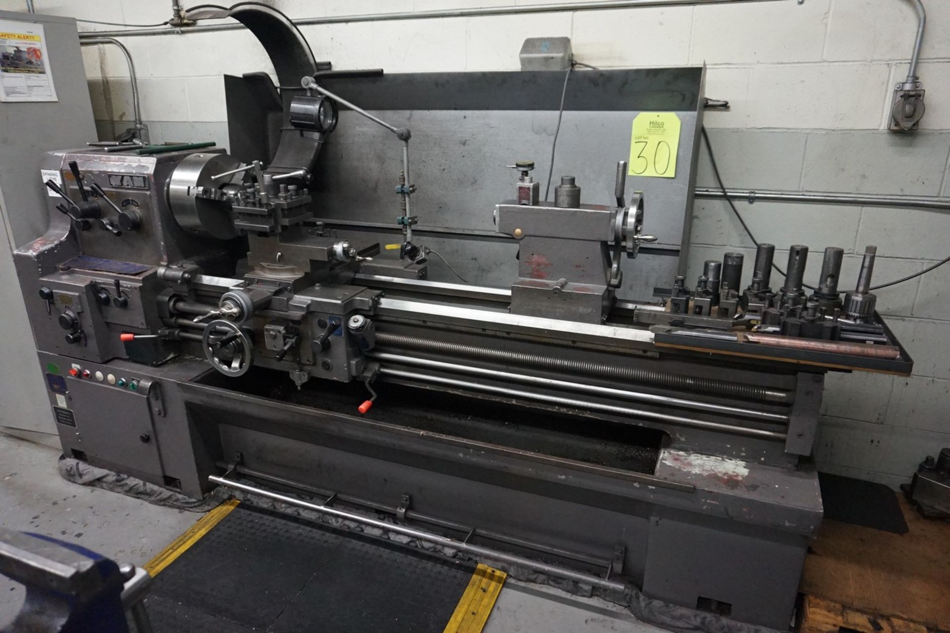 Yam Model 1500H Horizontal Lathe with Quick Change Tool Post, Spindle Bore
