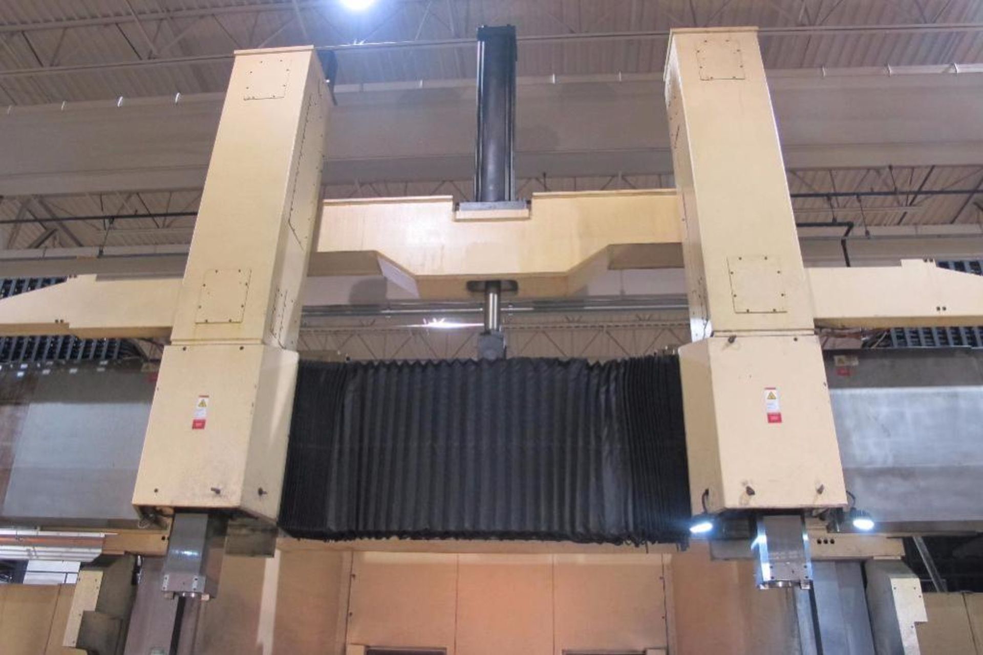 (2007) Giddings & Lewis CNC Vertical Turning Center, VTC 3500, 2-Rams each with 26-Station ATC, 137. - Image 4 of 11