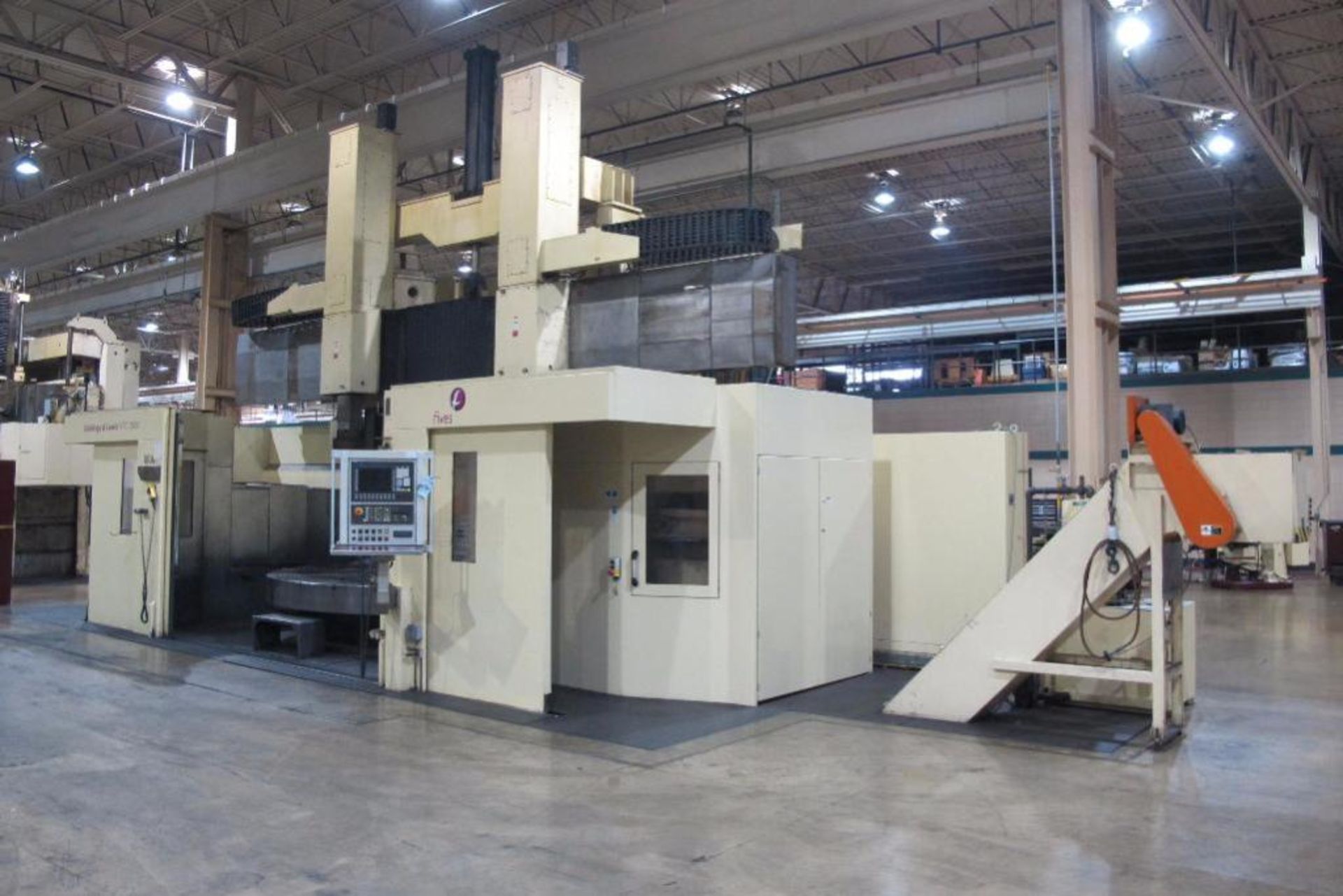 (2007) Giddings & Lewis CNC Vertical Turning Center, VTC 3500, 2-Rams each with 26-Station ATC, 137. - Image 2 of 11