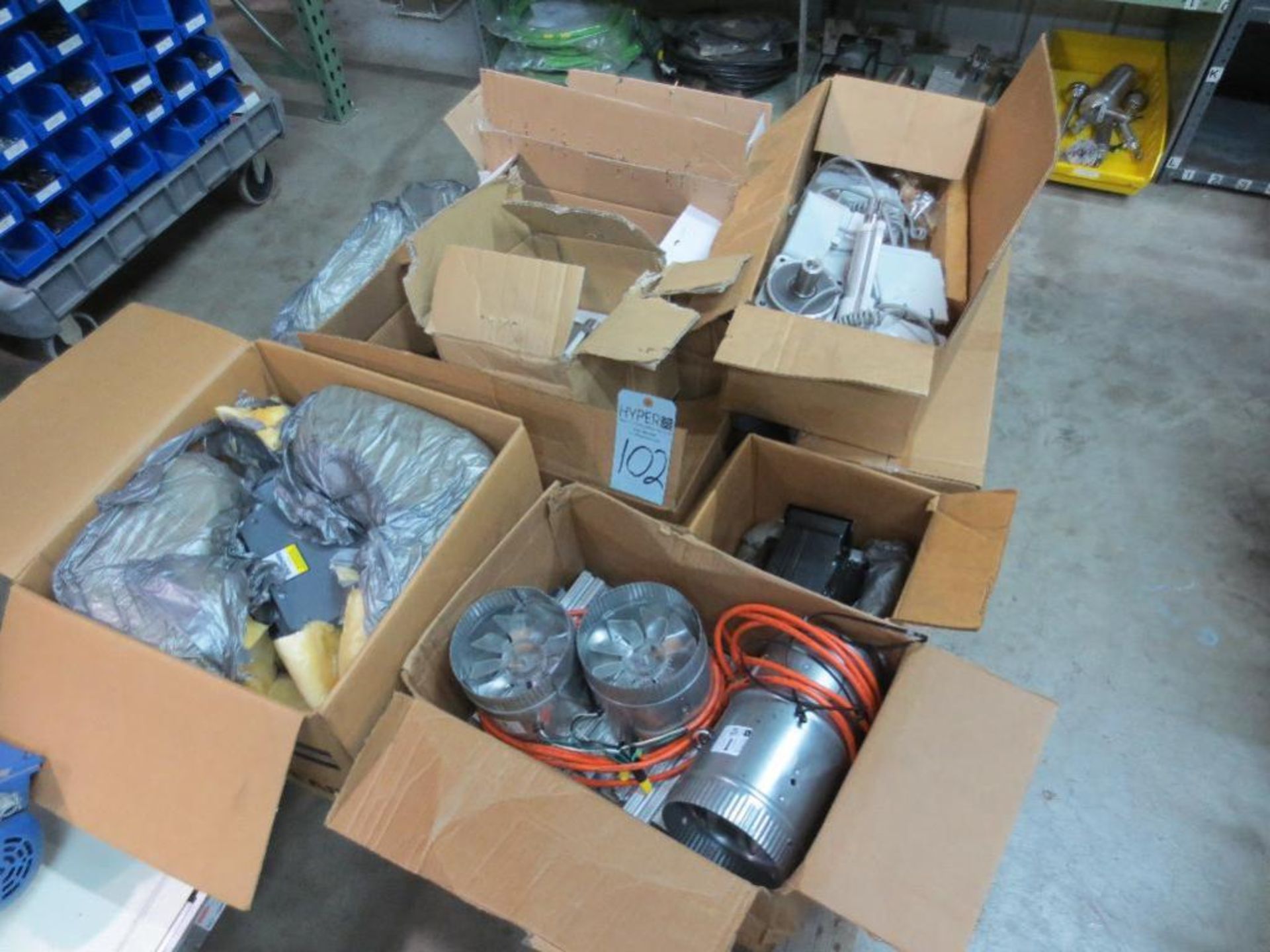 Boston worm gear reducer, small transformer, two servomotors and miscellaneous electrical components - Image 2 of 10