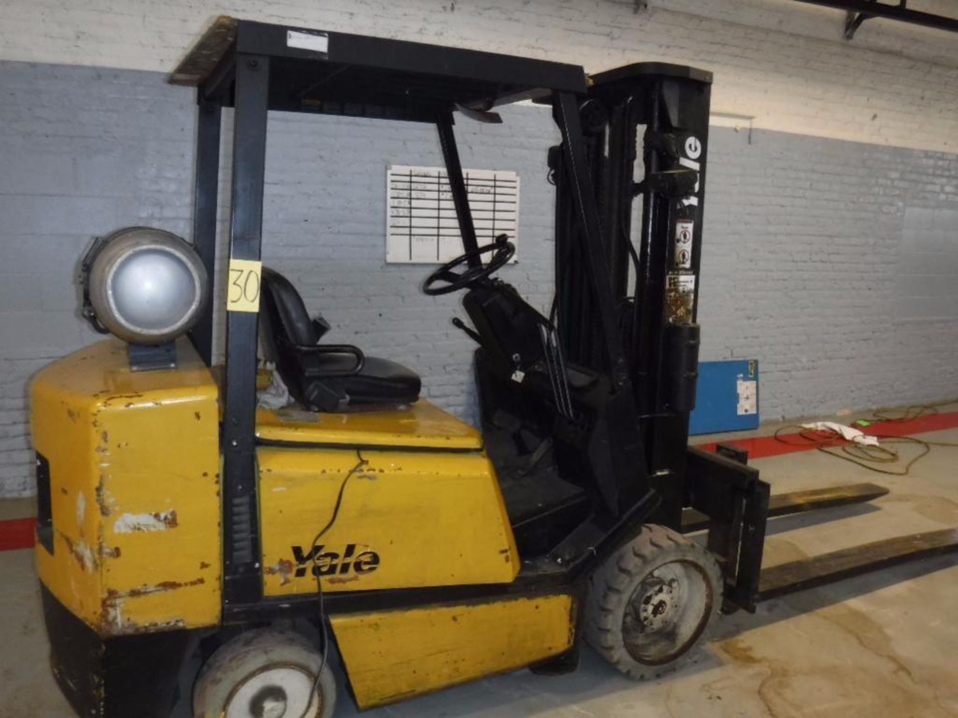 Yale Forklift 6000 #cap, 188" Lift, LP Model CLC060TENUAE083- LATE DELIVERY 11/28/17 - Image 4 of 4