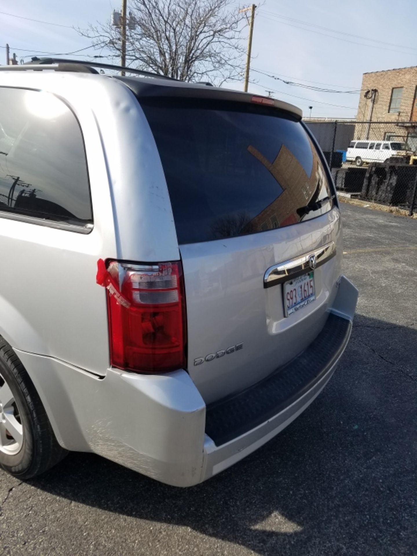 2010 Chrysler Grand Caravan SXT - Image 9 of 35