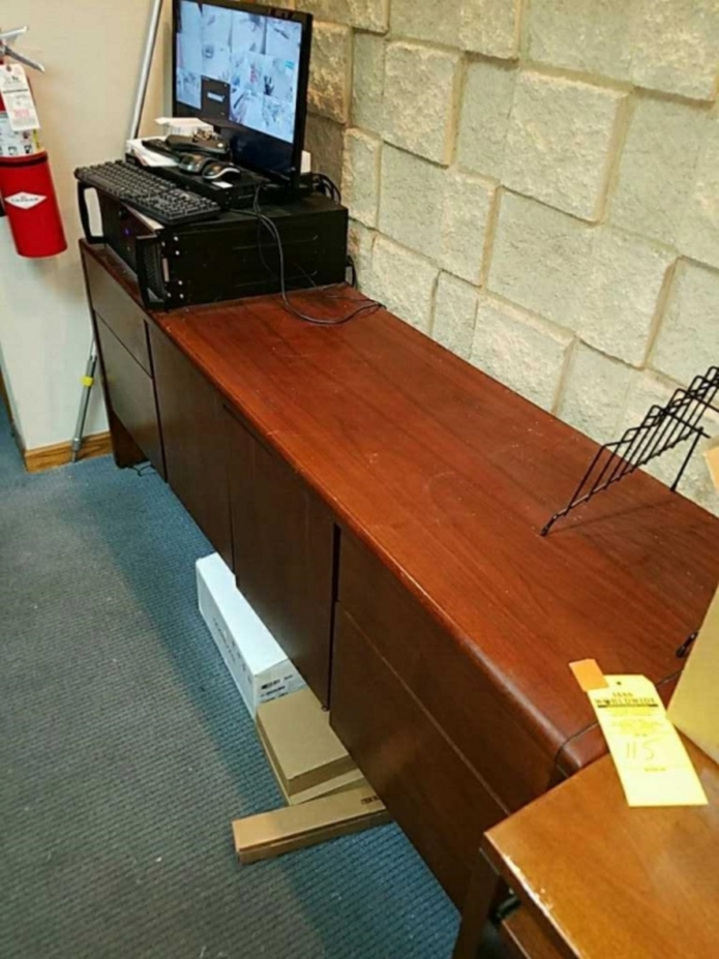 Credenza and storage furniture - Image 8 of 9