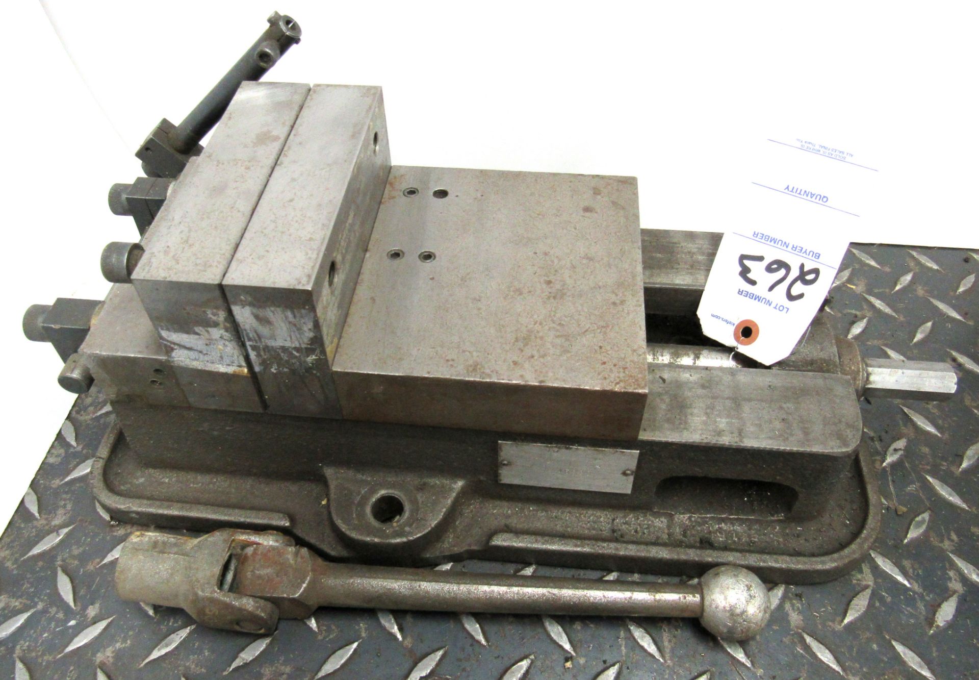 6" Kurt Model D60 Machine Vise