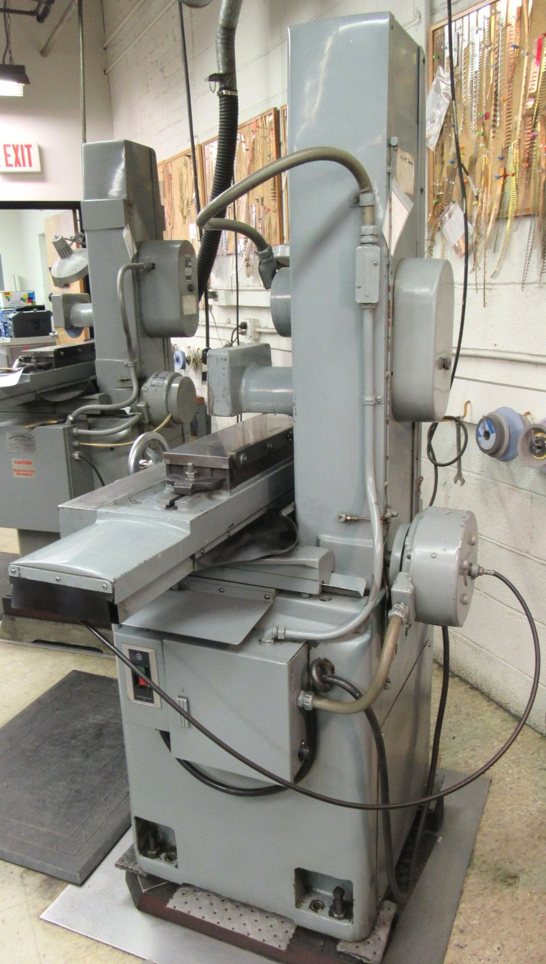 Parker Majestic Model 2Z 6" x 18" Hand Feed Precision Surface Grinder- S/N 3236-ZB-76 - Image 3 of 7