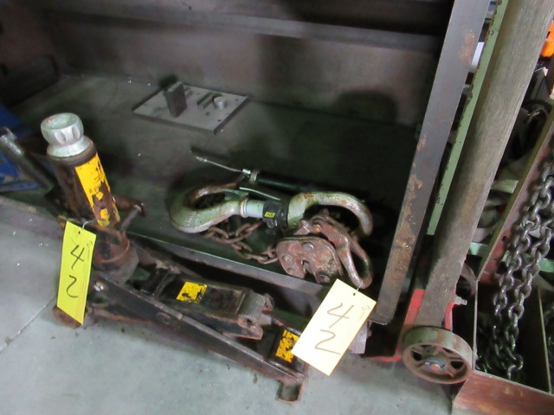 LOT ASST. PORTABLE MACHINE JACK, 2-TON PLATE GRAB, 10-TON HOOK, MACHINE PRY BAR, ETC.