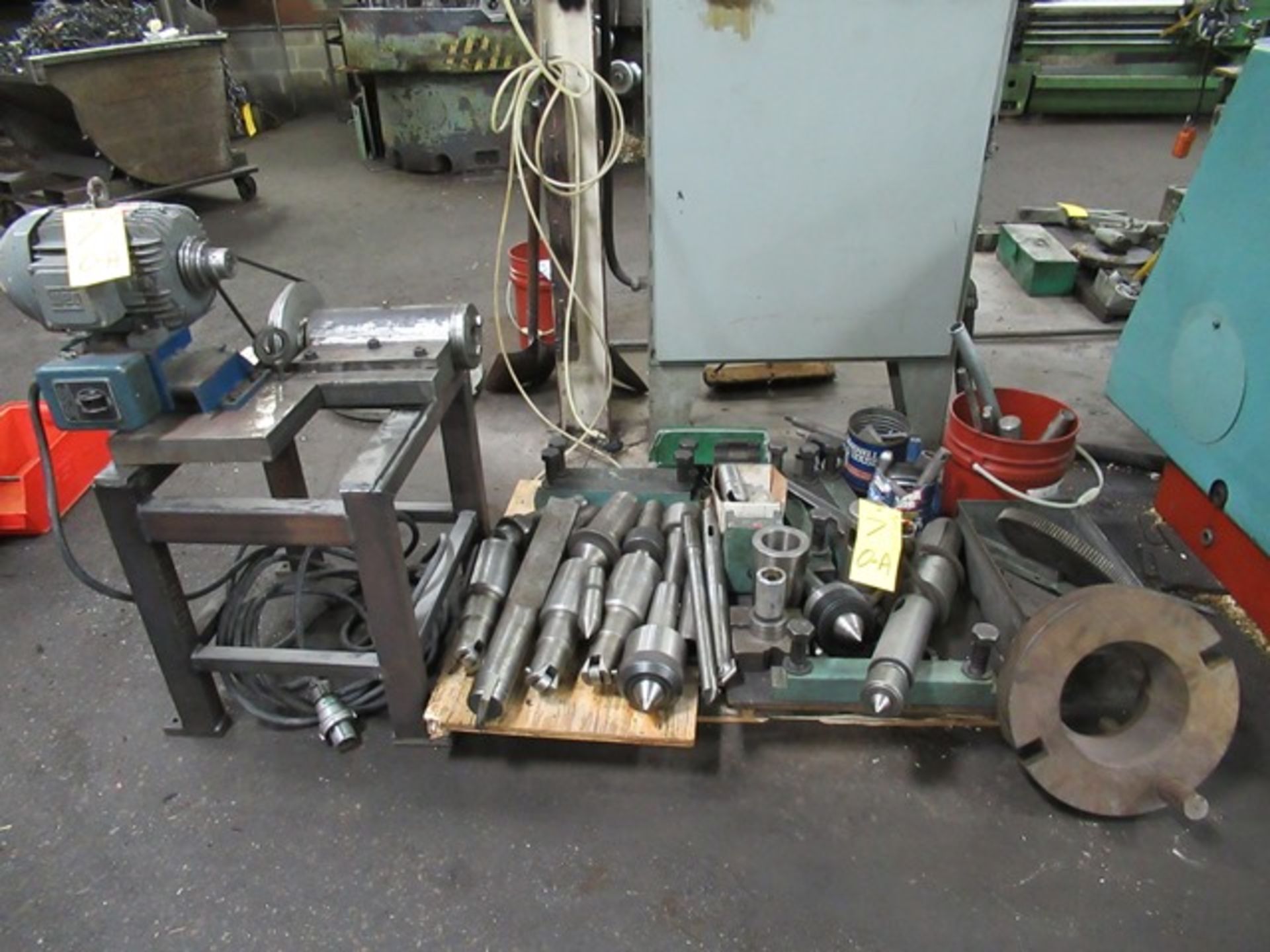 LOT ASST. LATHE TOOLING, 2HP KEYWAY ATTACHMENT, ETC.