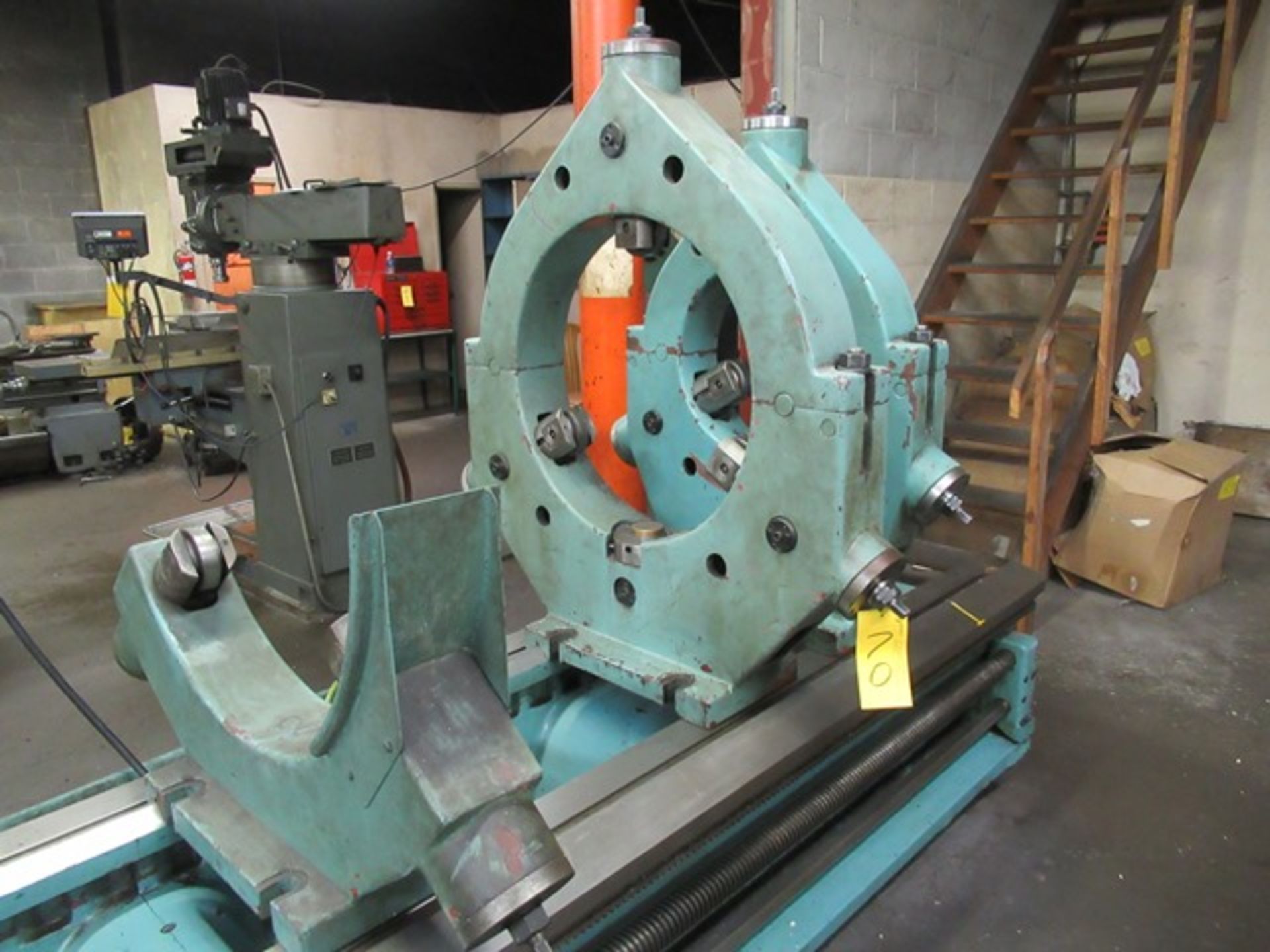 TOS SU125 ENGINE LATHE, 314.96" BETWEEN CENTERS, 50" SWING, 37" SWING OVER CROSS SLIDE, 11,000# WORK - Image 4 of 4