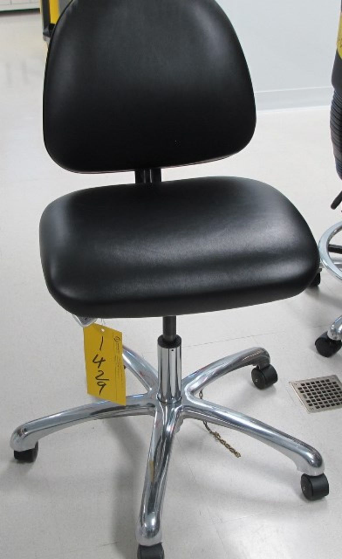 BEVCO LAB STOOL (CLEAN ROOM)