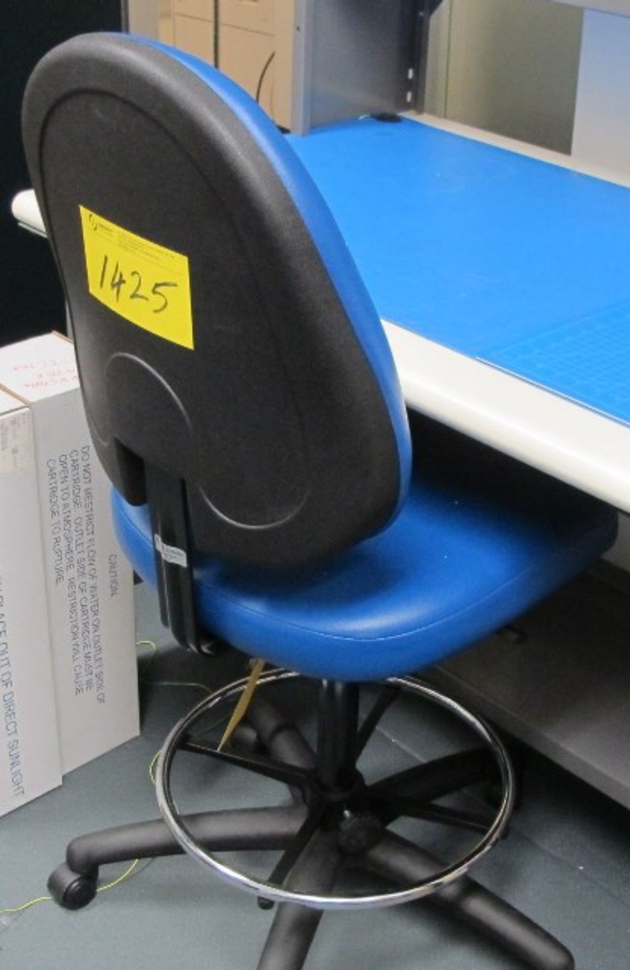 ULINE LAB STOOL (S ROOM)