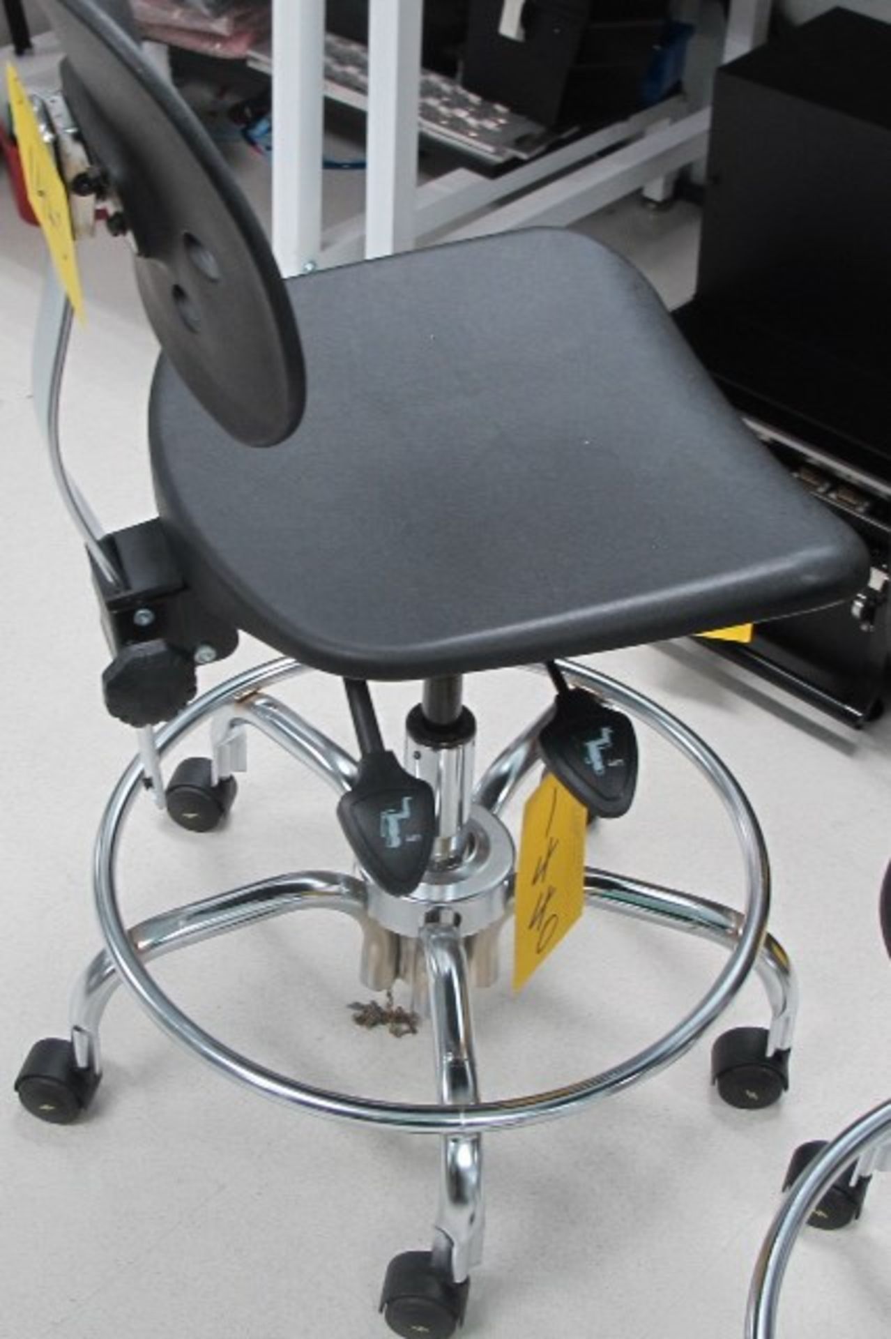 BIFIT STEEL LAB STOOL (CLEAN ROOM)