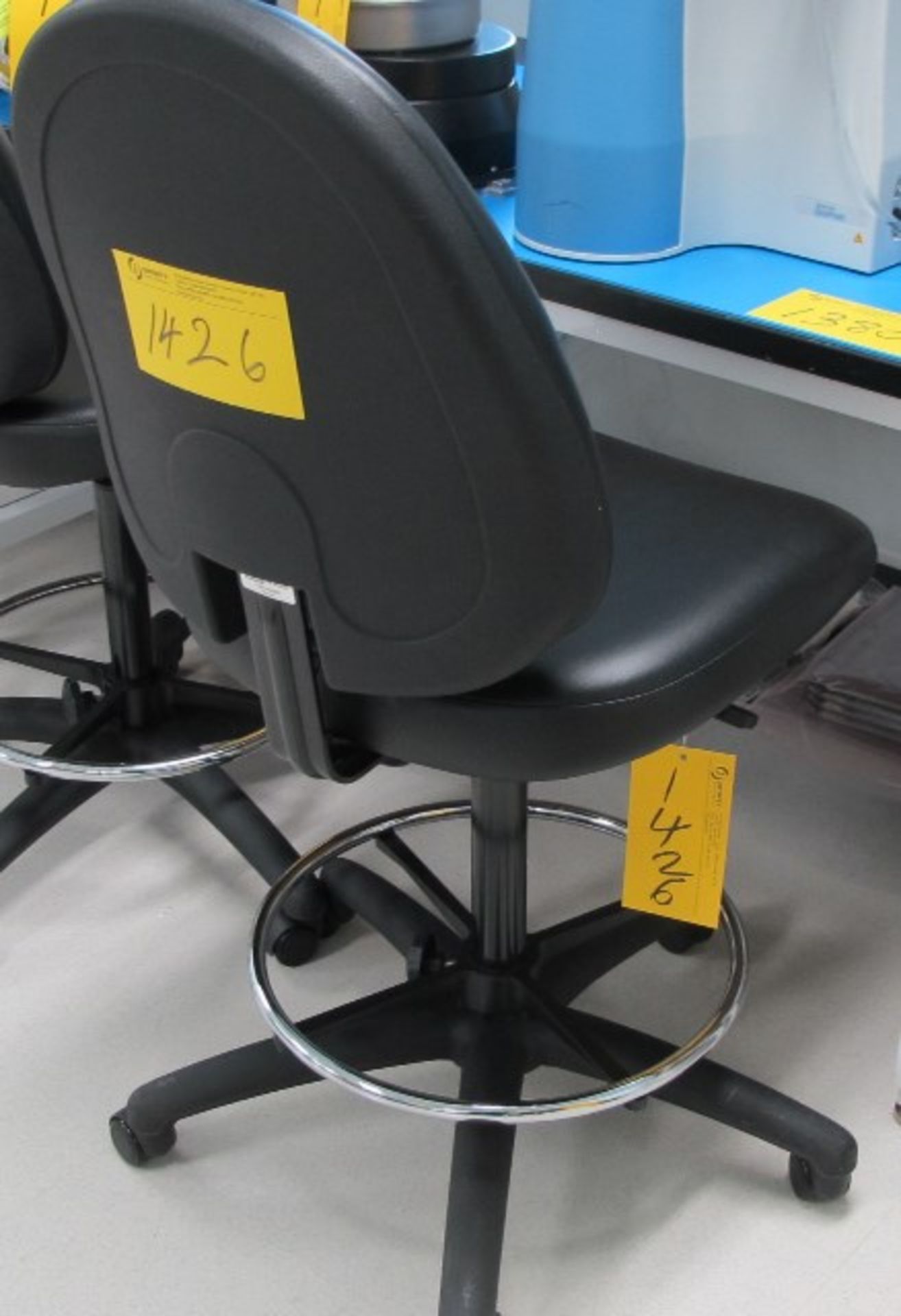 ULINE LAB STOOL (CLEAN ROOM)