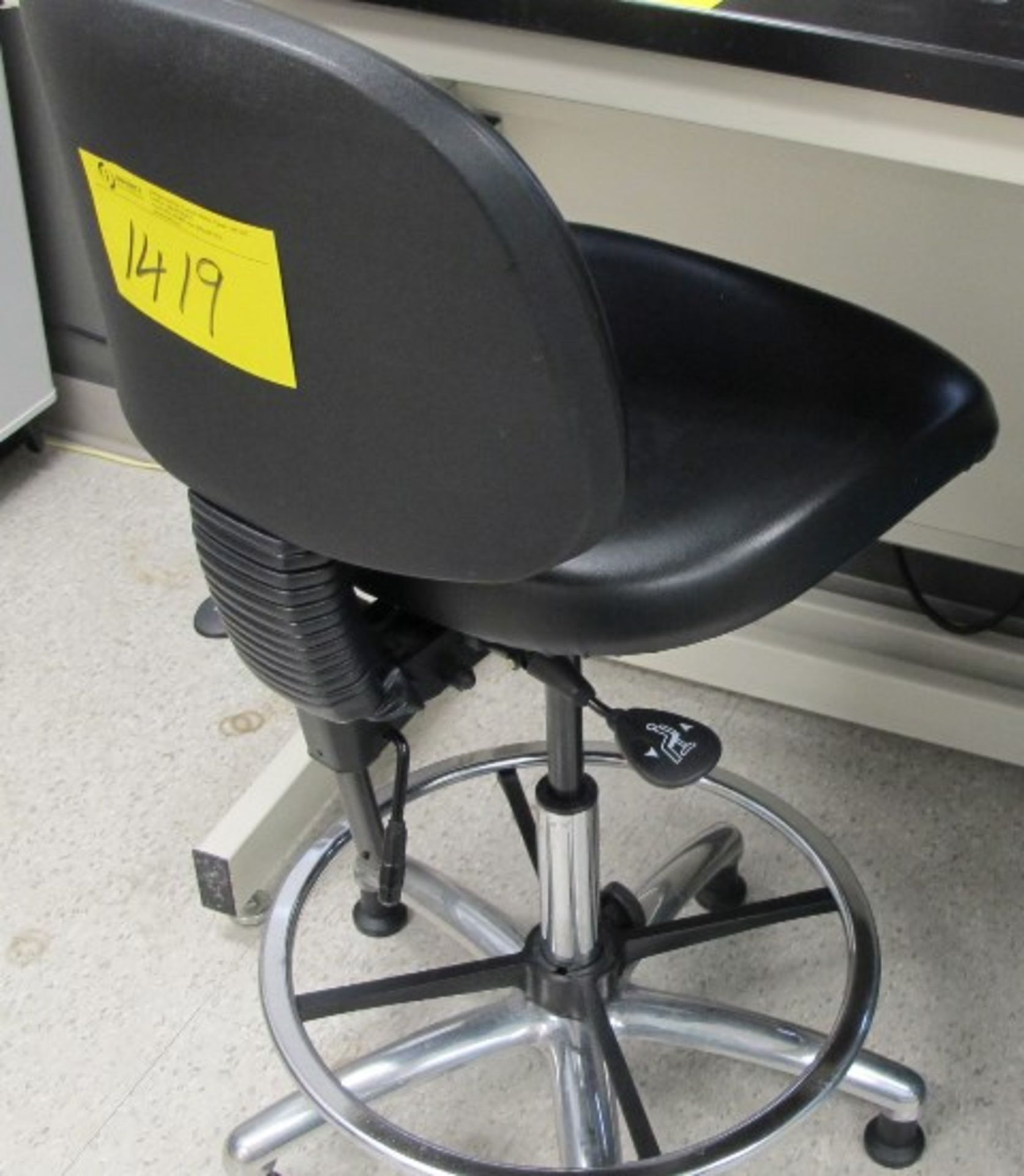 FISHER STEEL LAB STOOL (LAB)