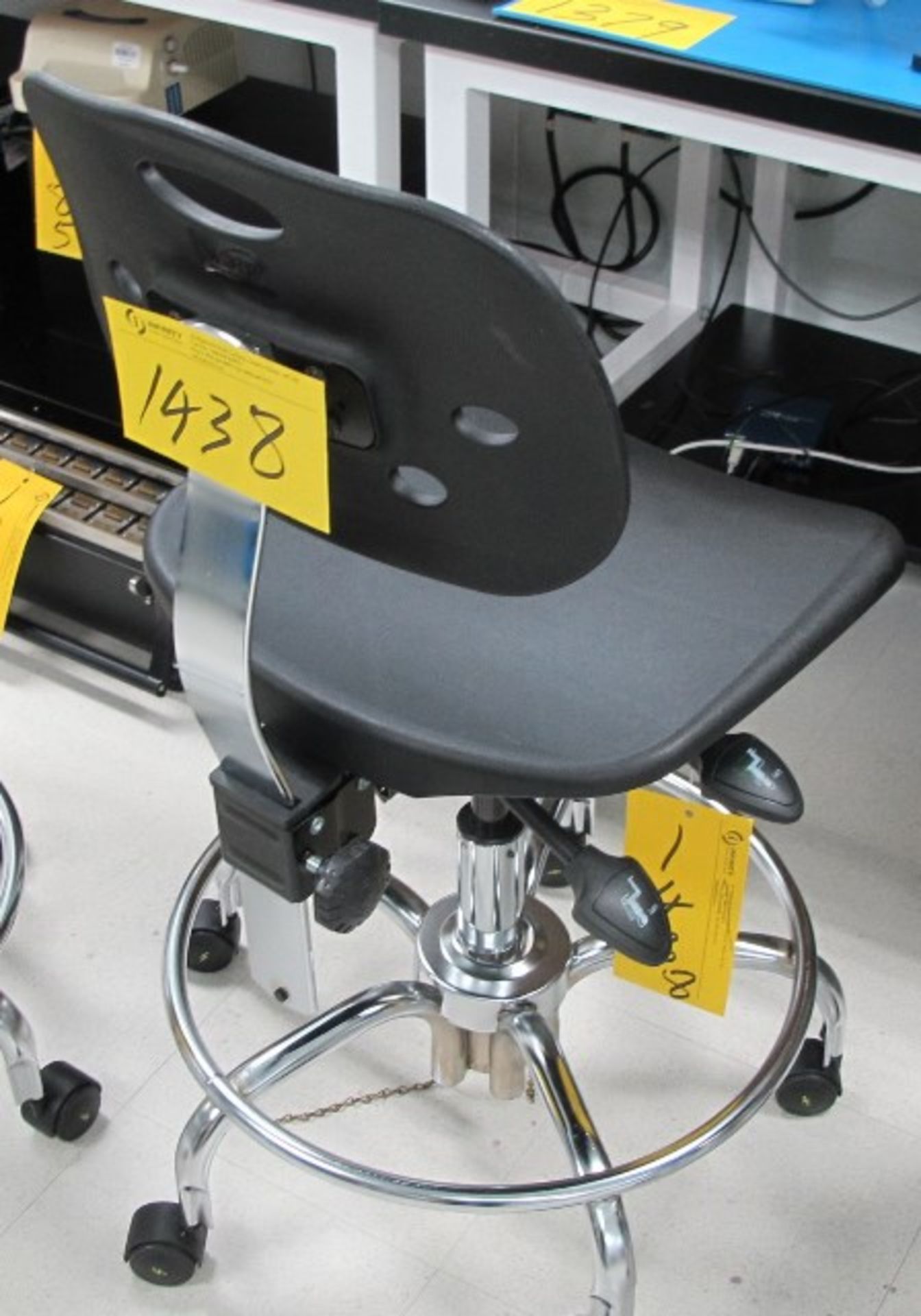 BIFIT STEEL LAB STOOL (CLEAN ROOM)