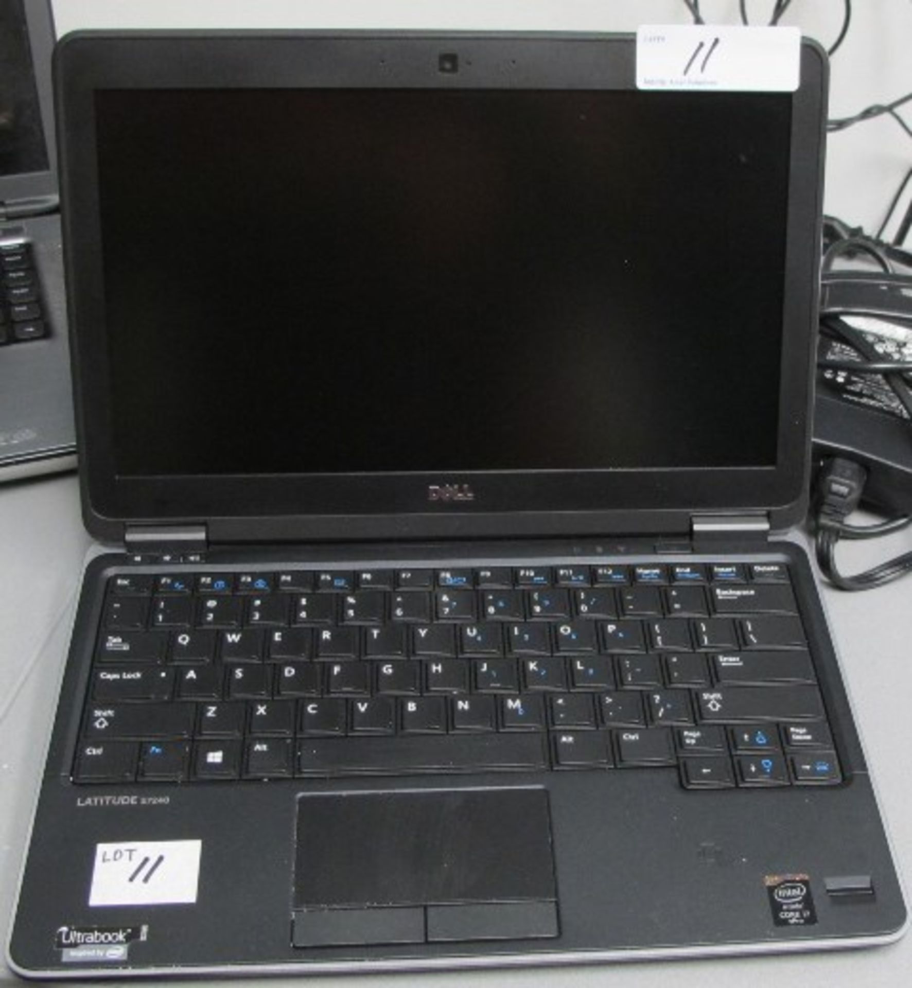 DELL LATITUDE E7240 i7 LAPTOP W/DOCKING STATION KEYBOARD, MOUSE (WINDOWS 7)